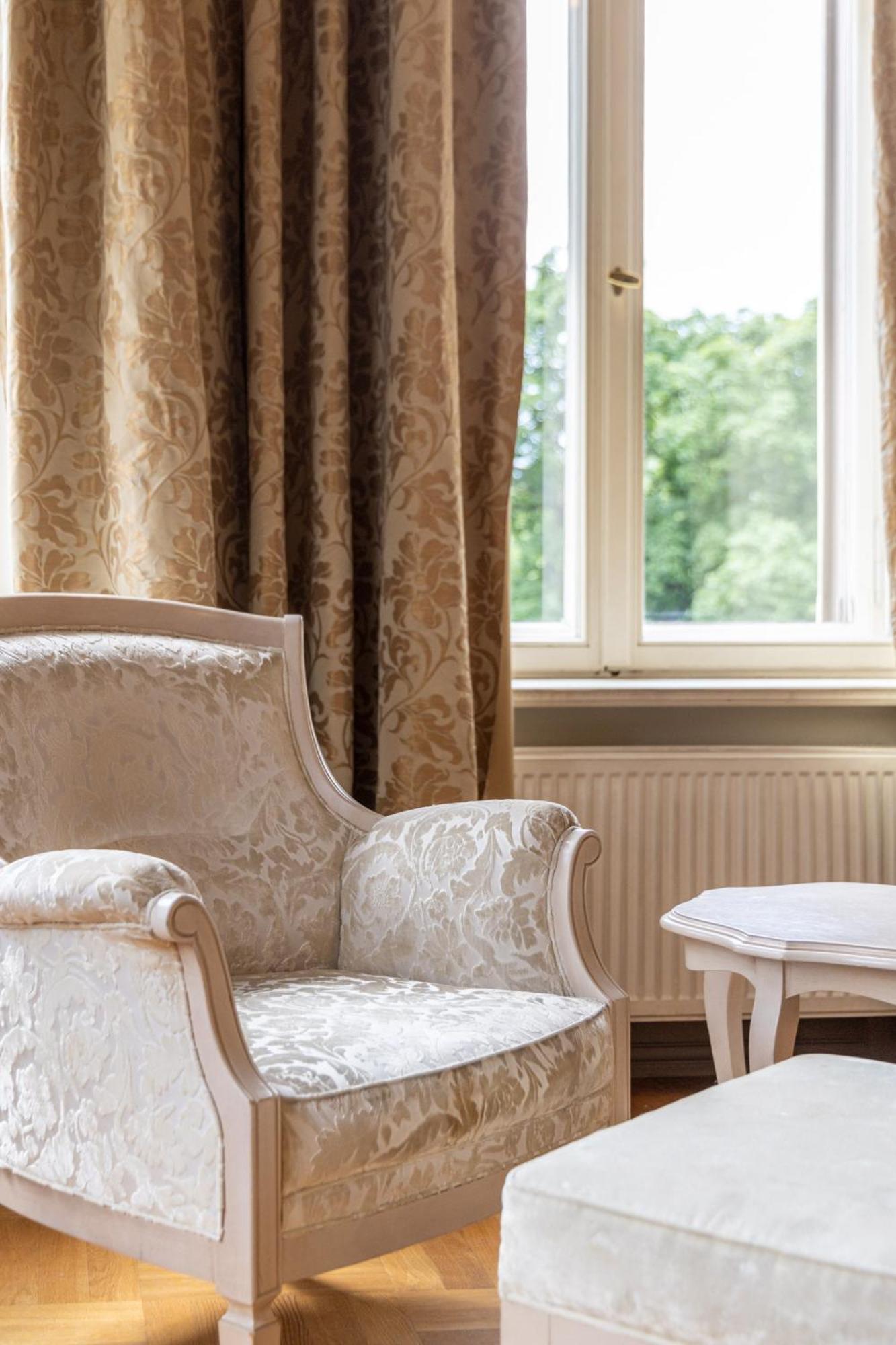 Deluxe Queen Room photo 2