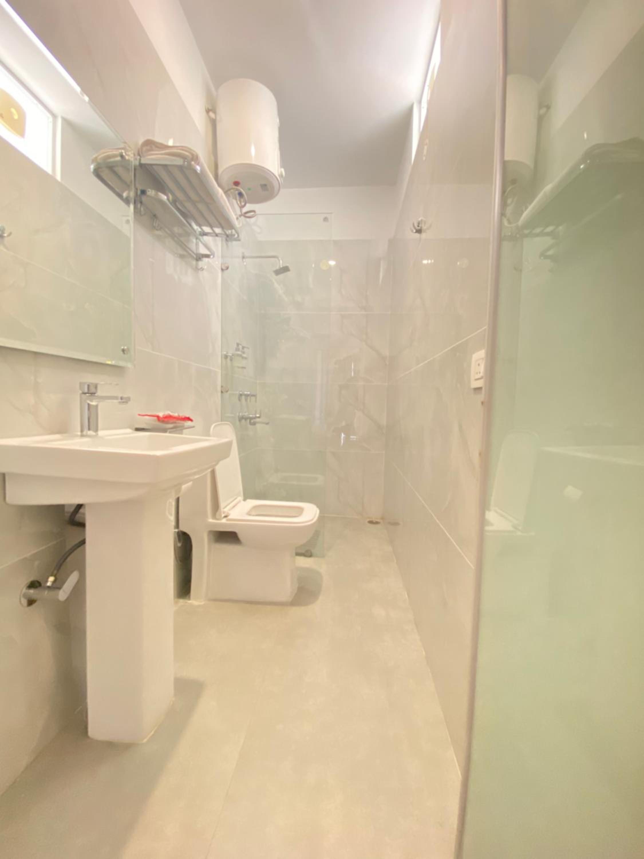 Deluxe Double Room with Balcony photo 3