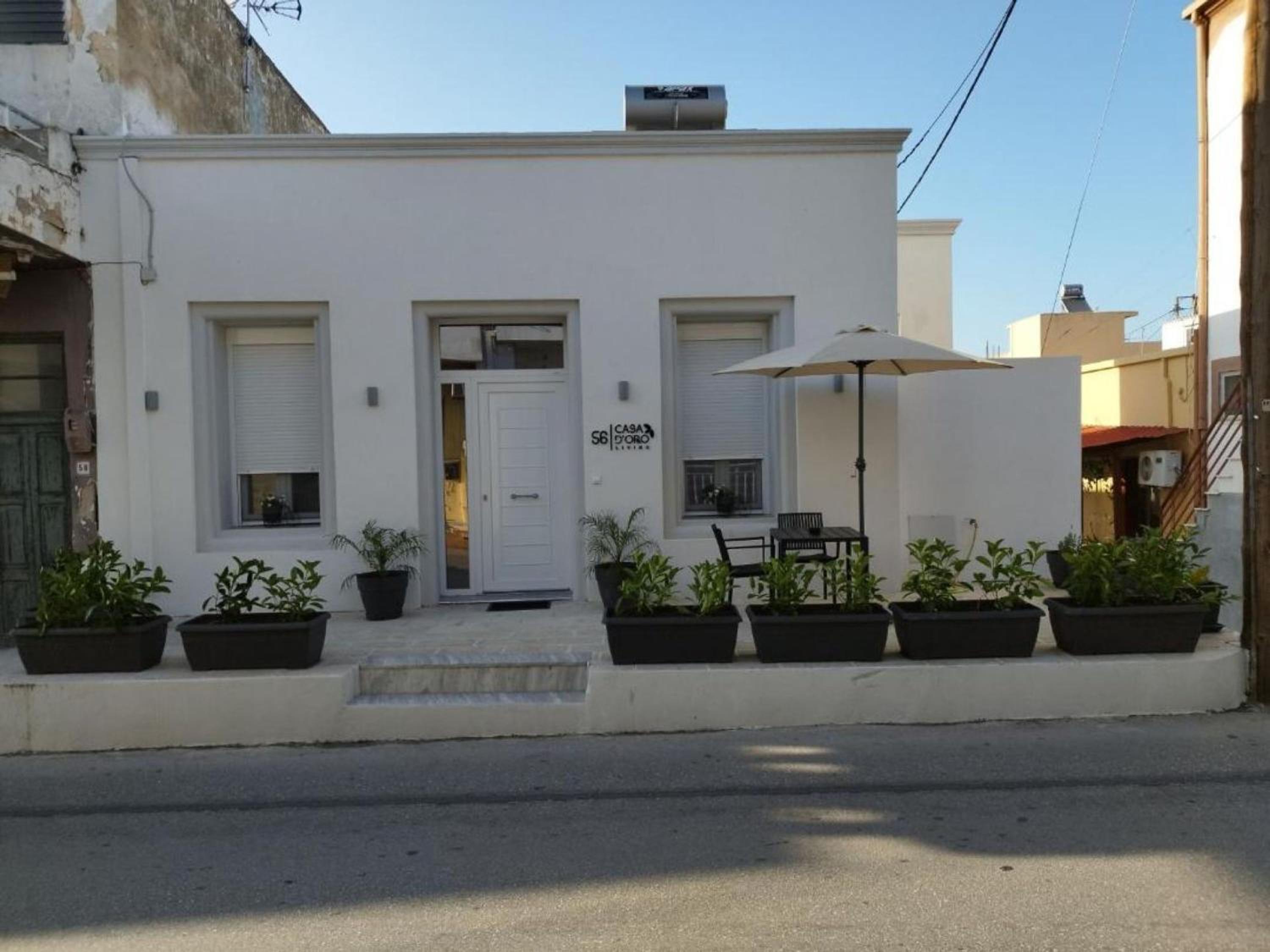 One-Bedroom House - Photo 11