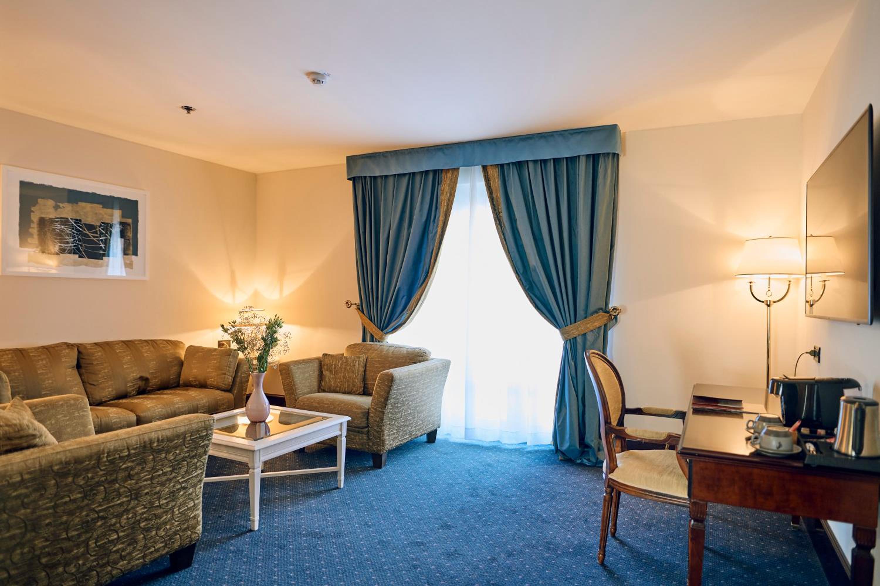 Premium Suite with Sea View and Balcony photo 1