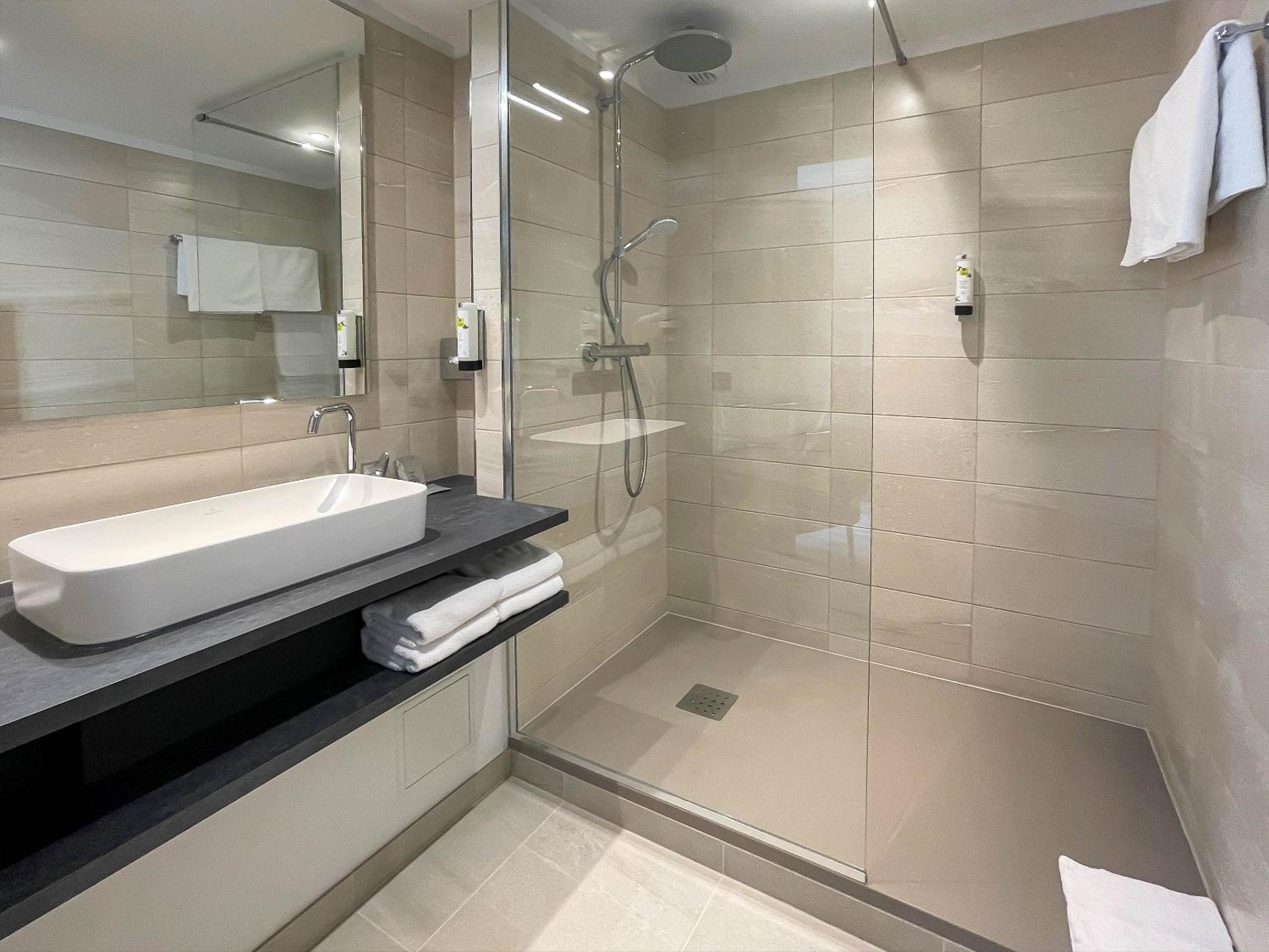 Suite Apartment - Photo 2