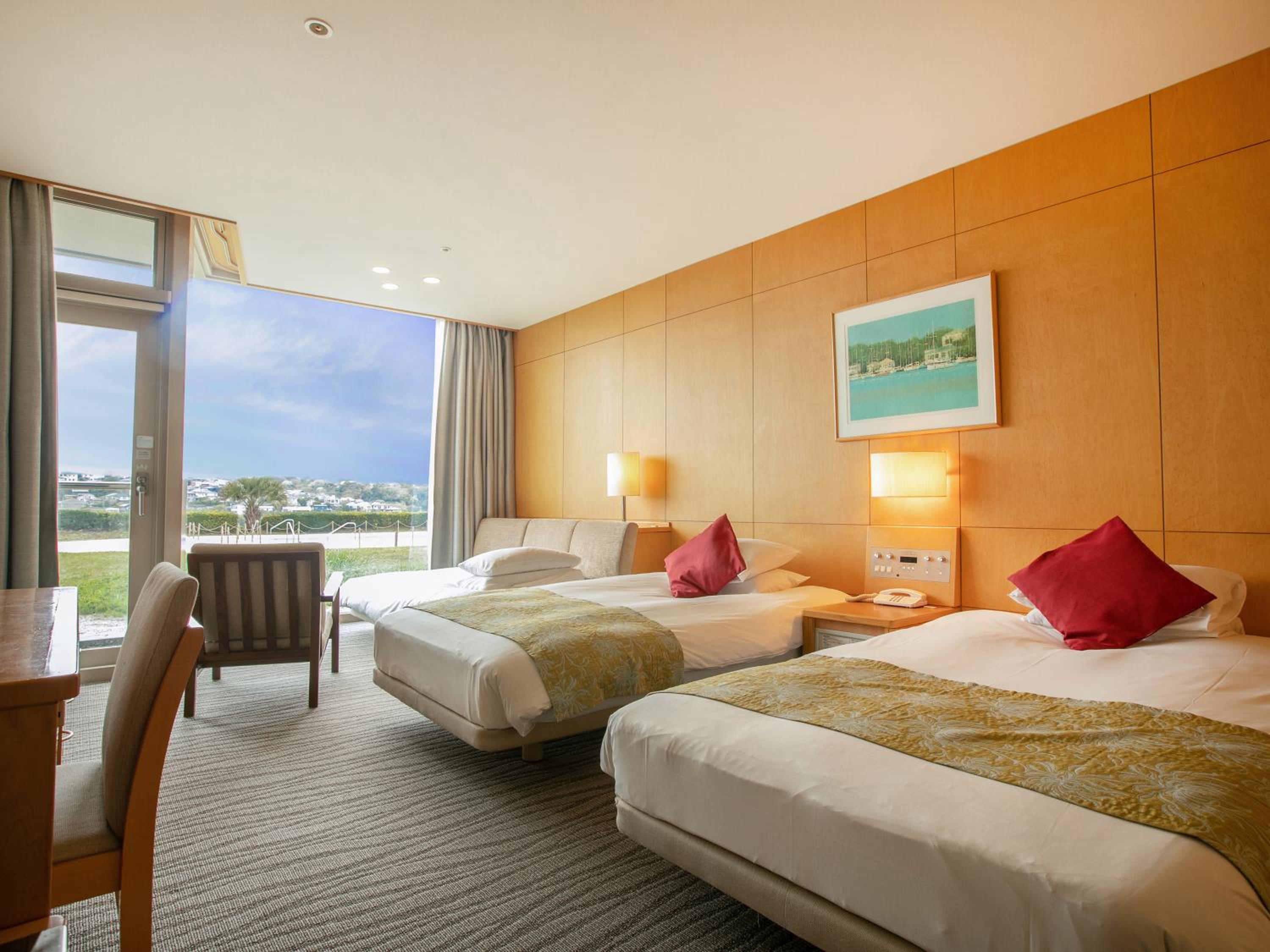 Twin Room A with Extra Bed - Mt.Fuji and Enoshima View - Non-Smoking - Photo 1