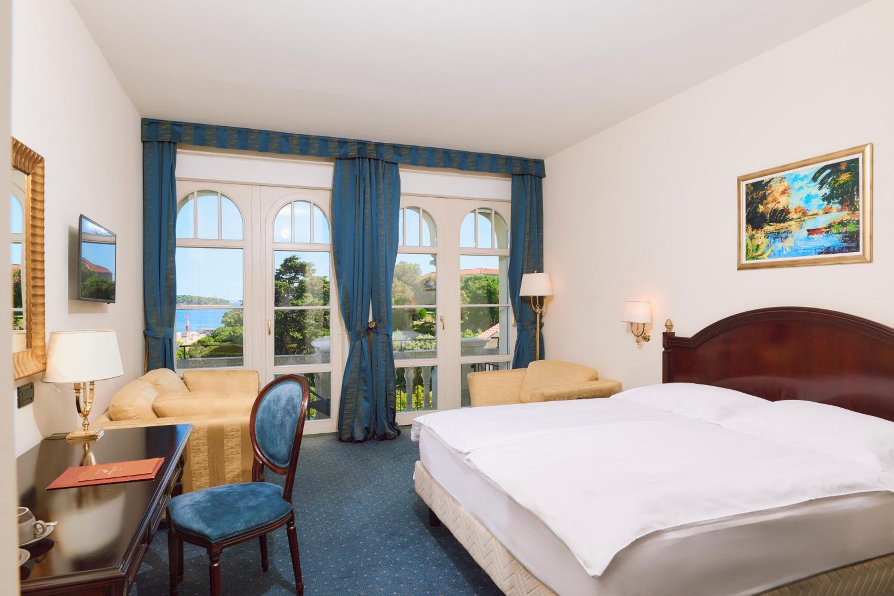 Superior Family Room With Sea View and Balcony (2+1) - Photo 1