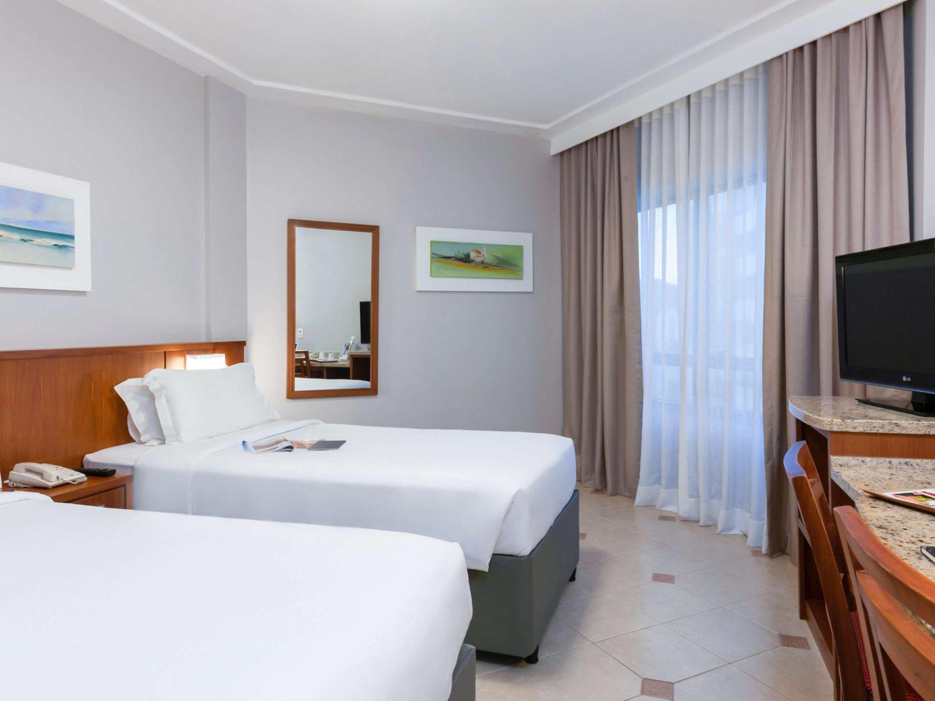 Standard Apartment with Two Single Beds - Photo 1