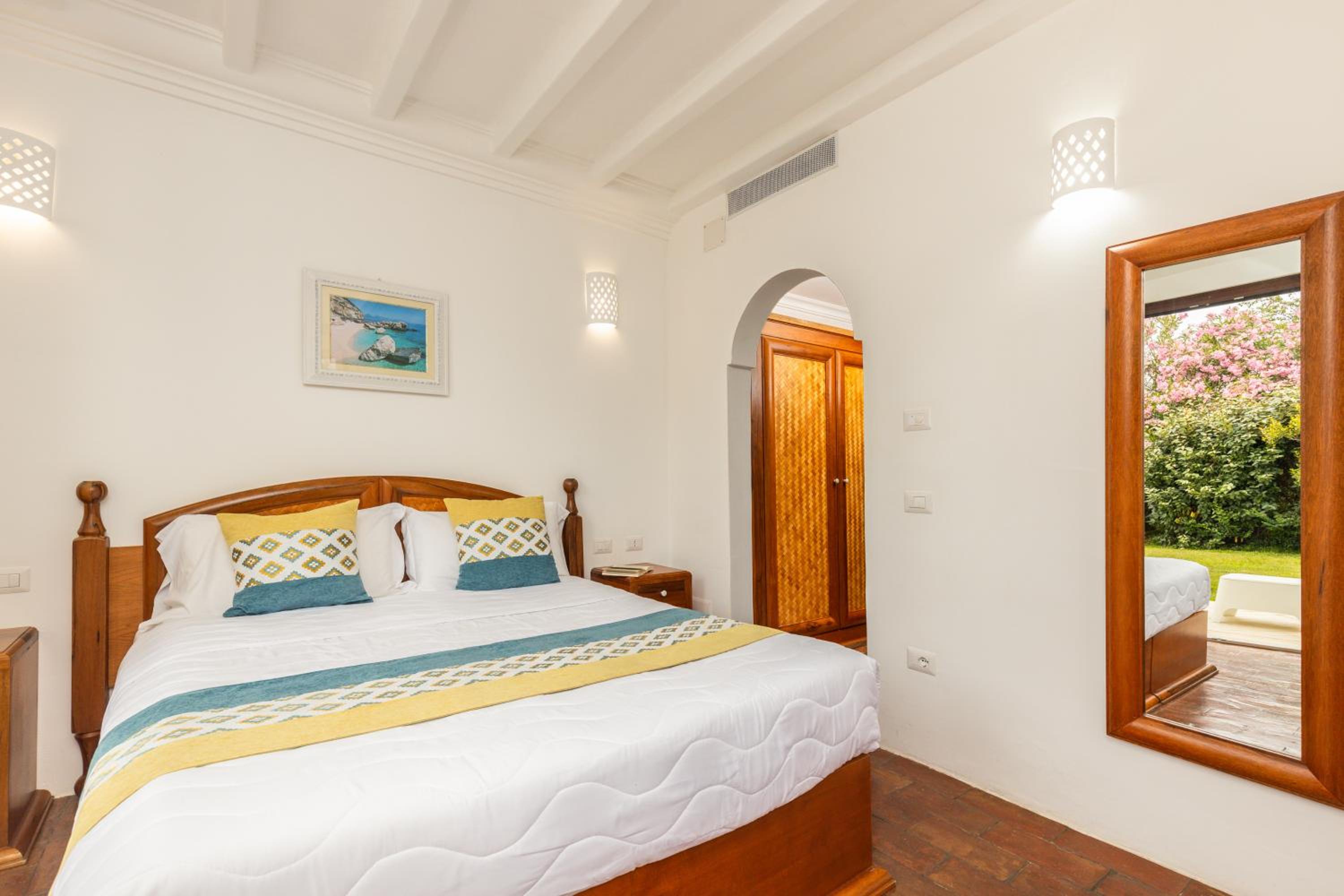 Double Room with Garden View - Photo 1