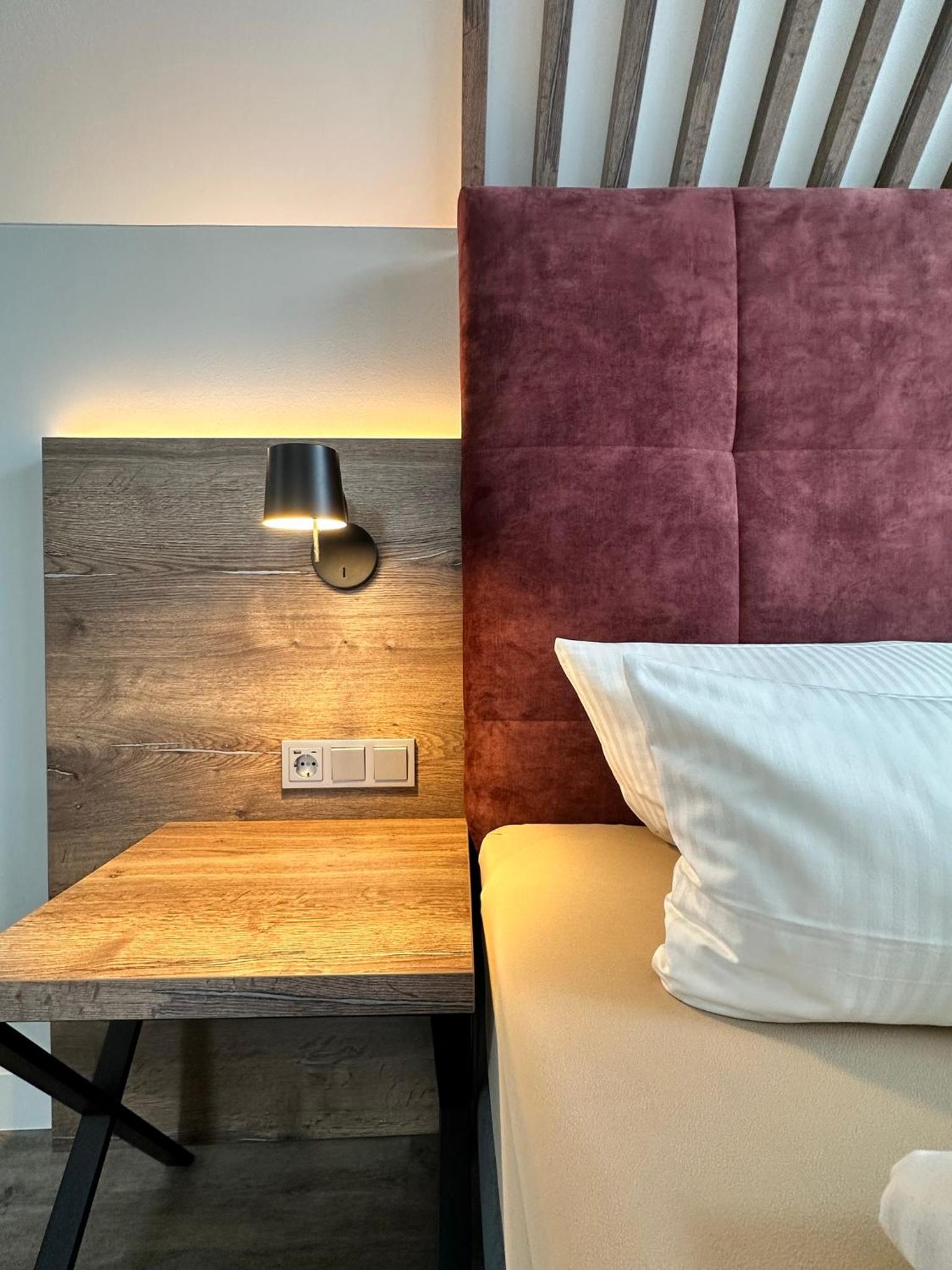 Junior Suite with City View and Balcony  photo 2