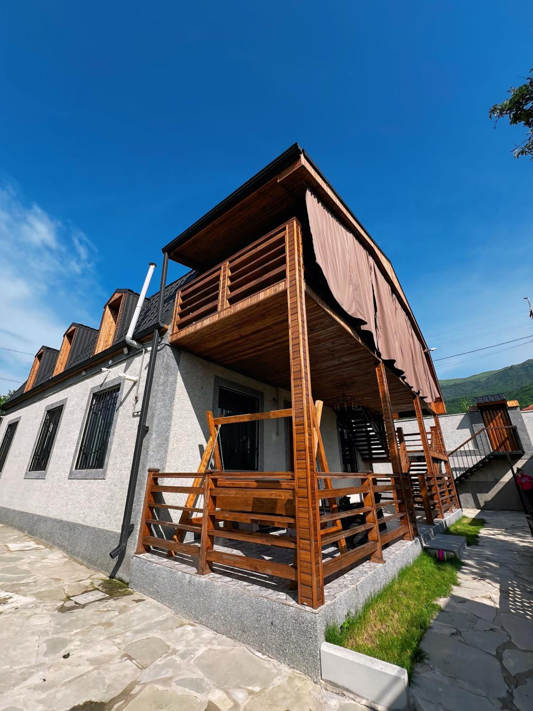 Villa photo 3