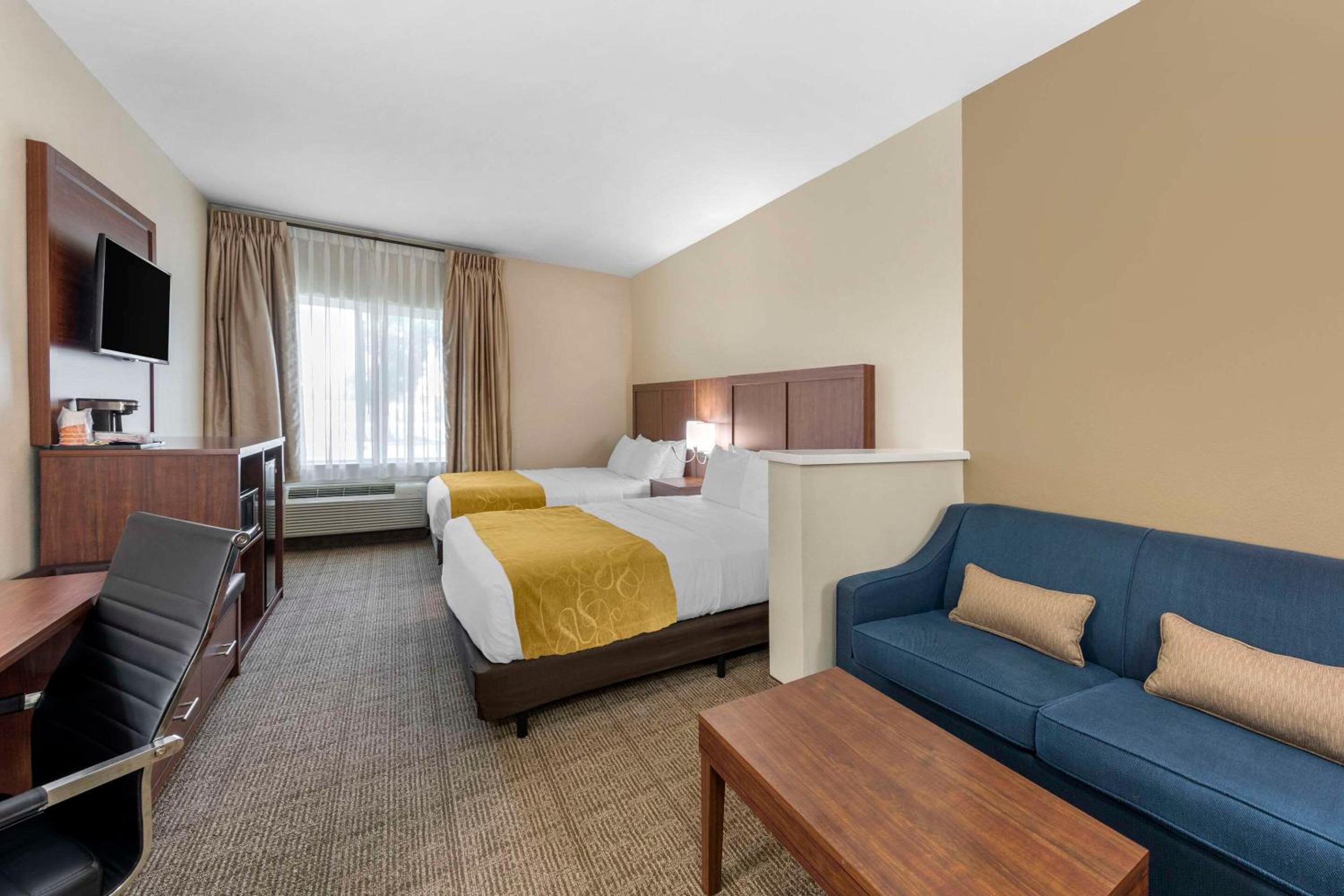 Queen Room with Two Queen Beds - Accessible/Non-Smoking  - Photo 1
