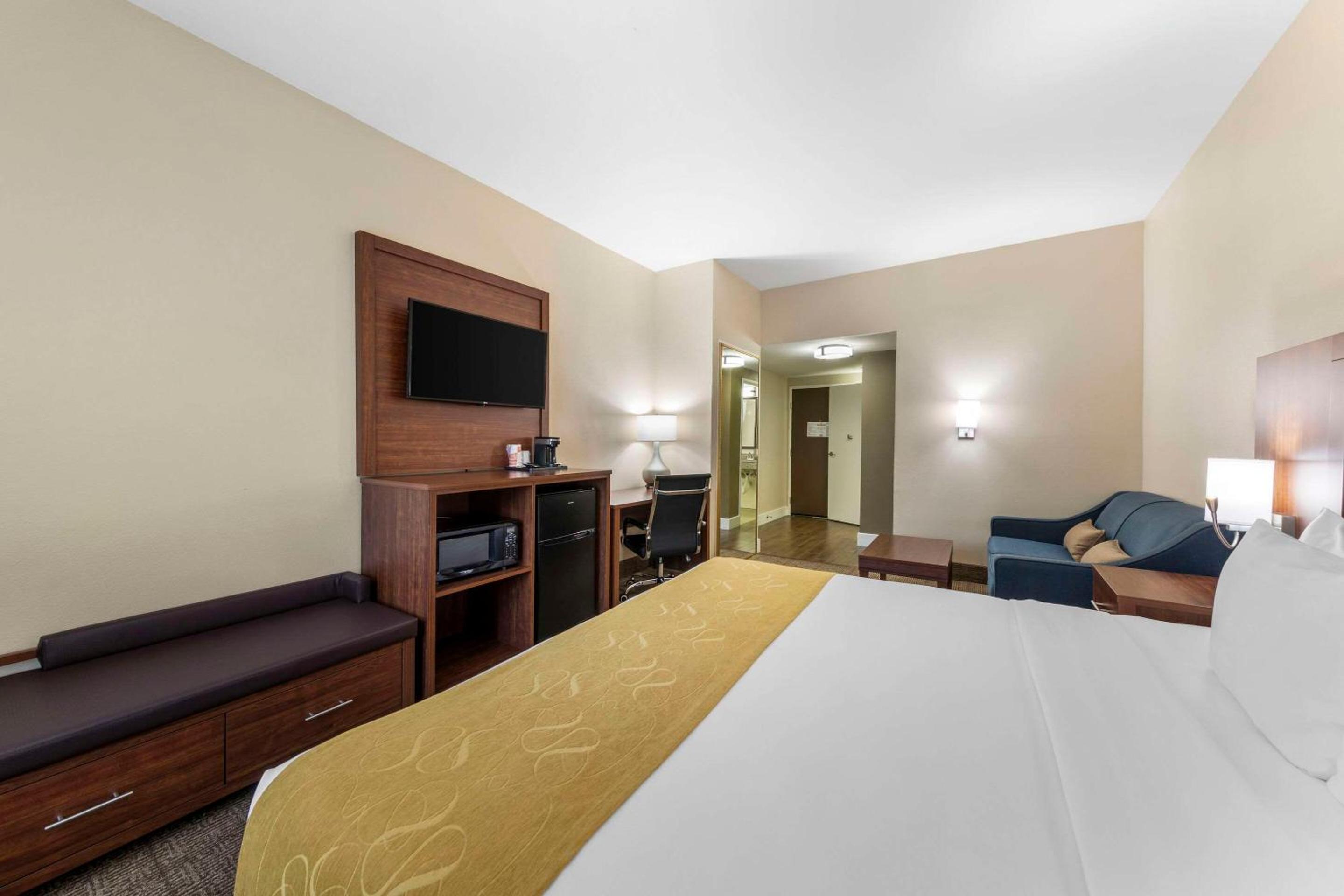 King Suite - Photo 1