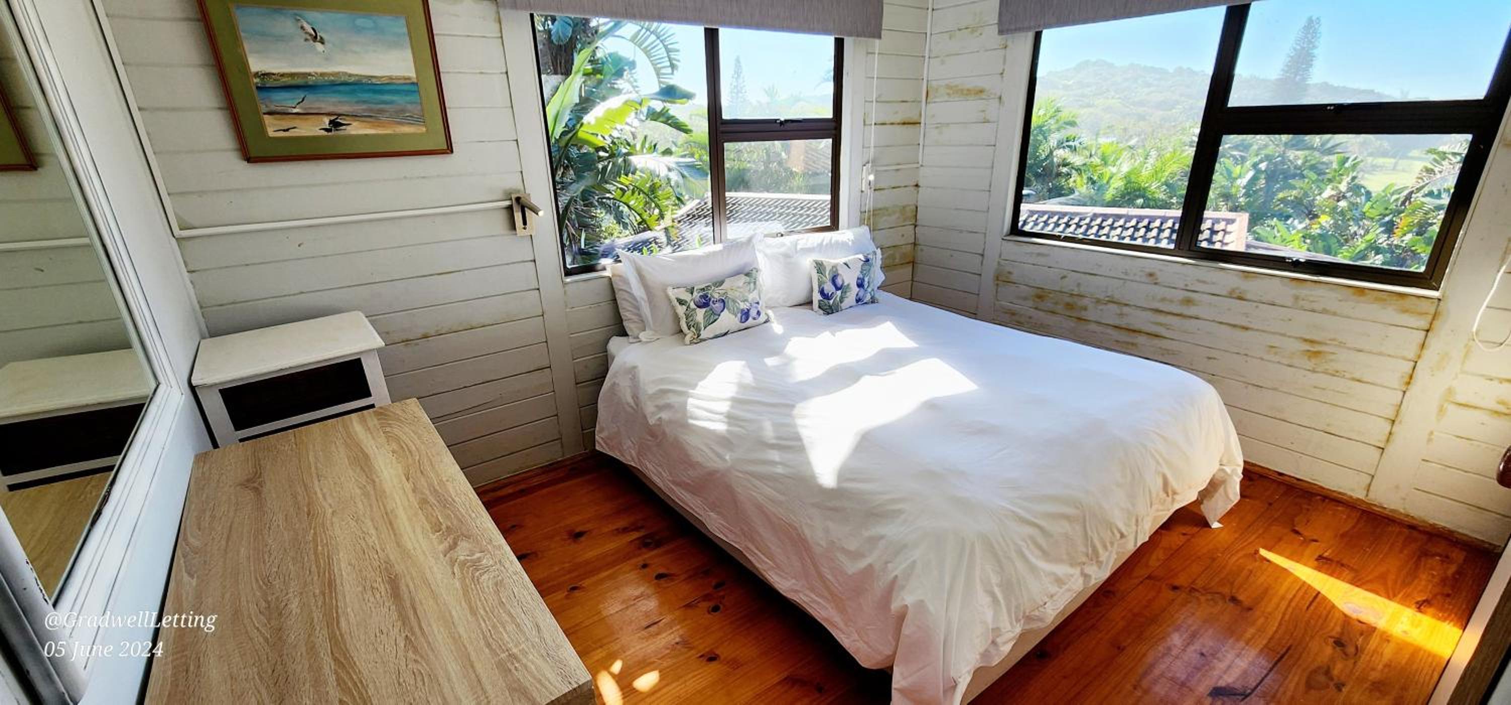 Three-Bedroom Vacation Home  photo 2