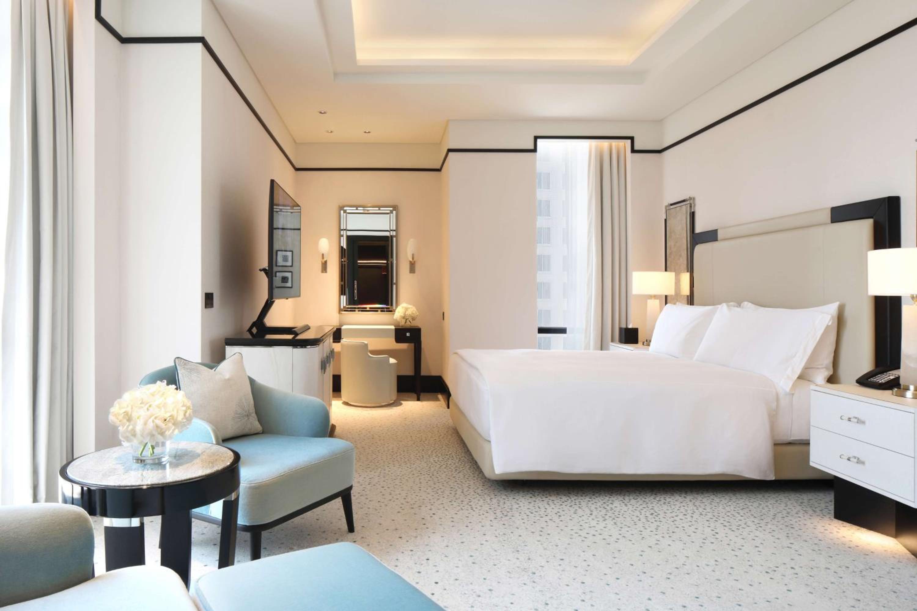 One-Bedroom Deluxe King Suite - Photo 1