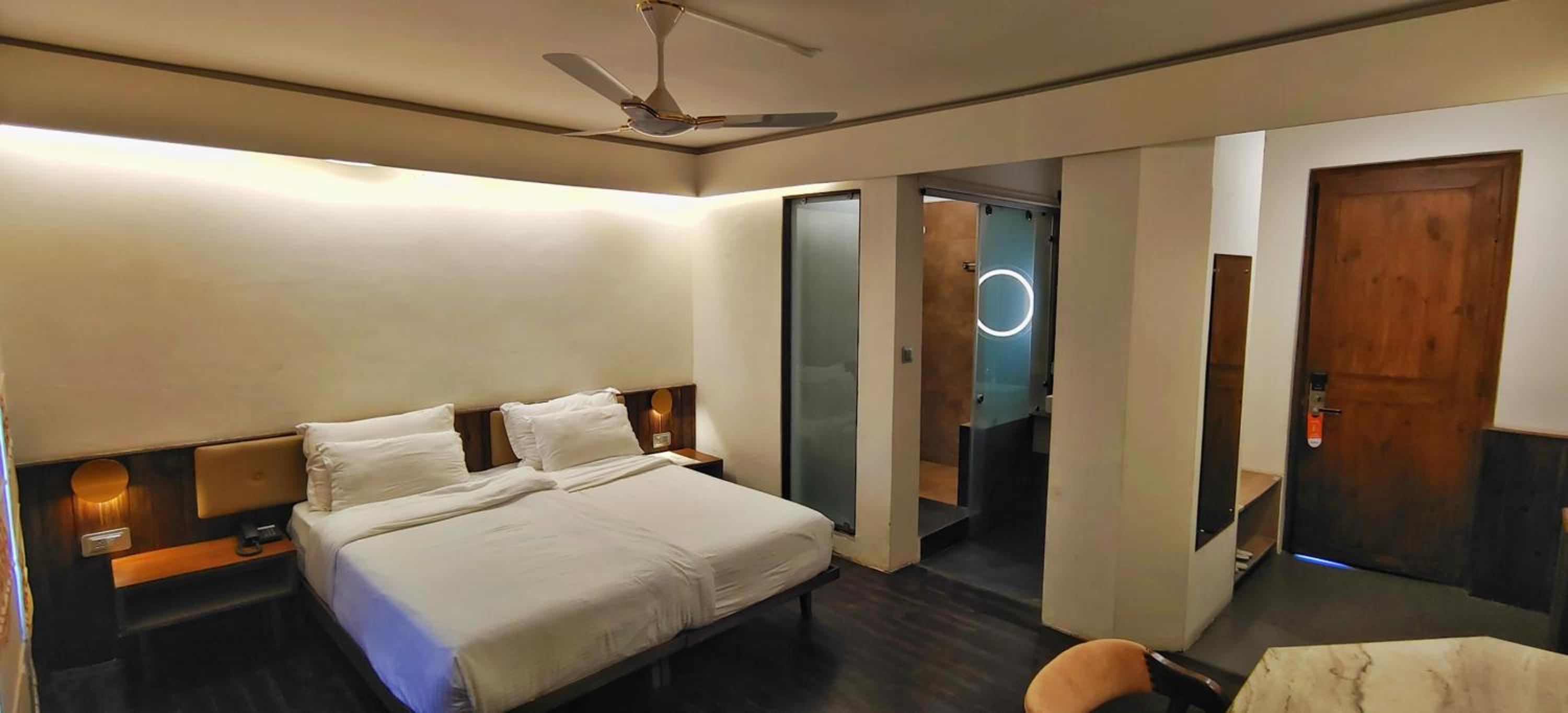 Standard Double Room photo 2