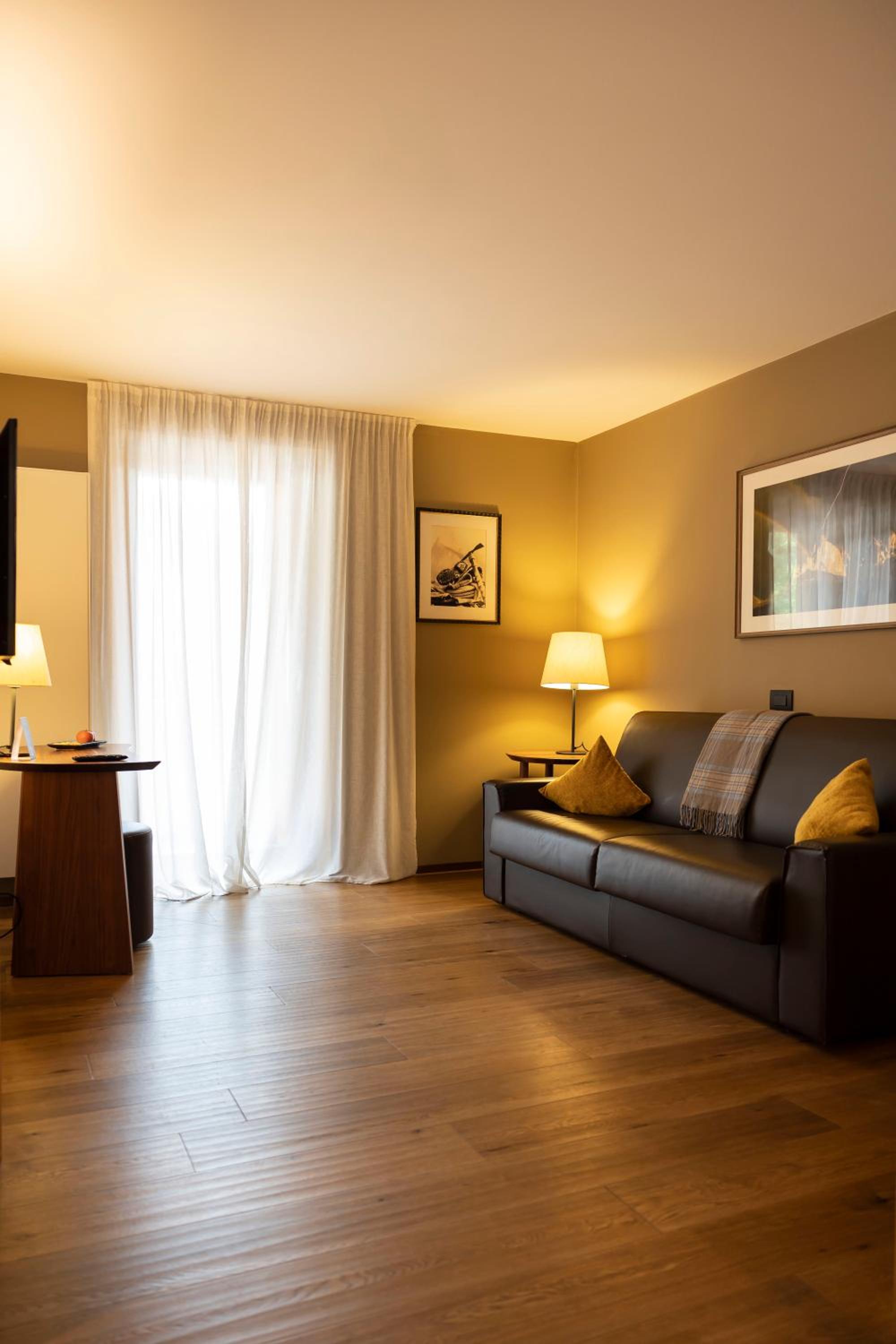 Suite with Mountain View photo 2