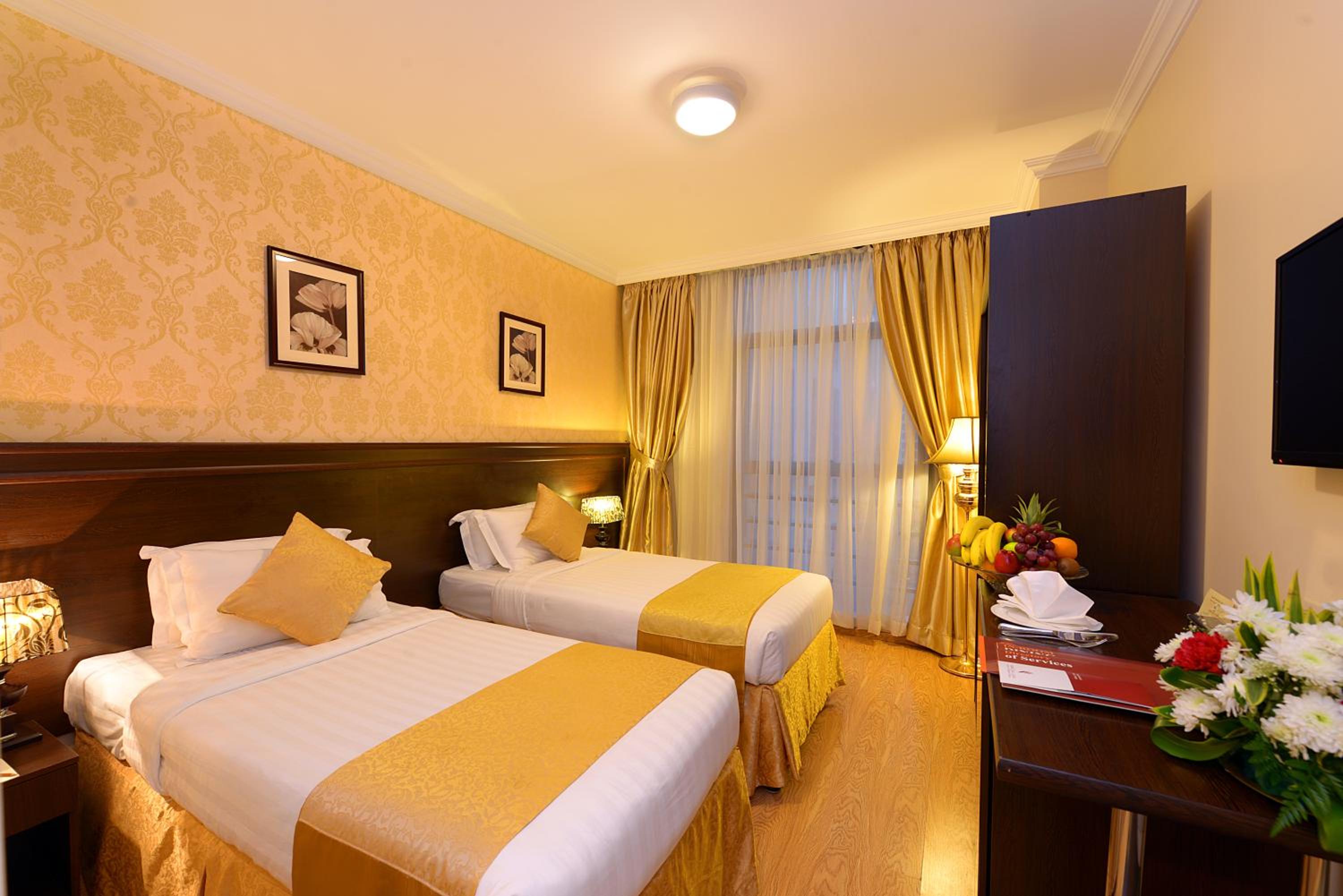 Twin Room - Photo 4
