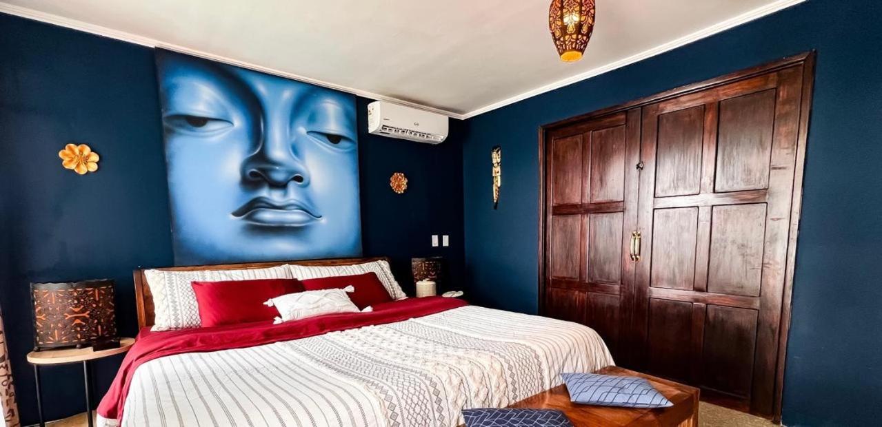 Deluxe King Suite photo 2