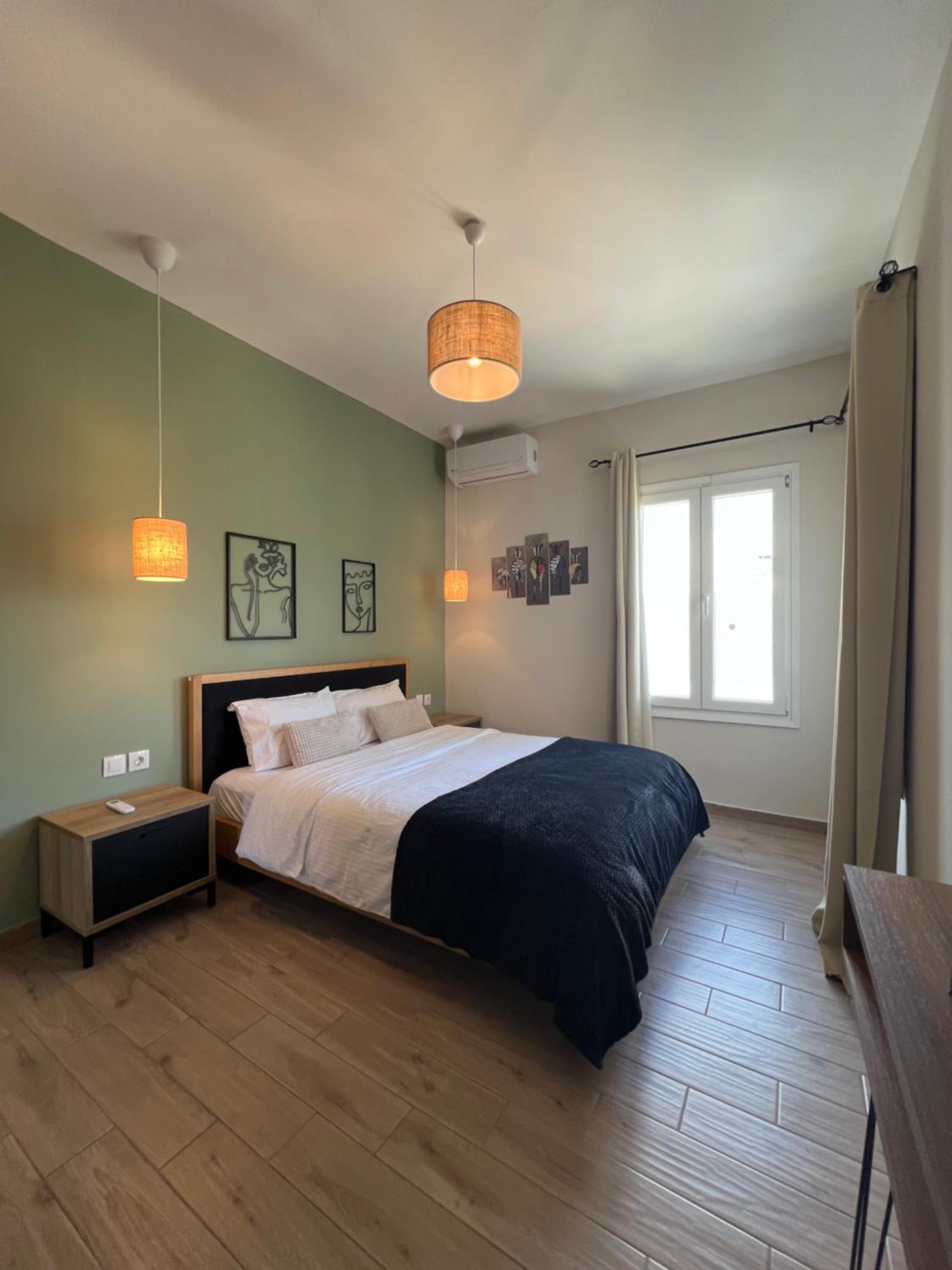One-Bedroom Apartment - Photo 1