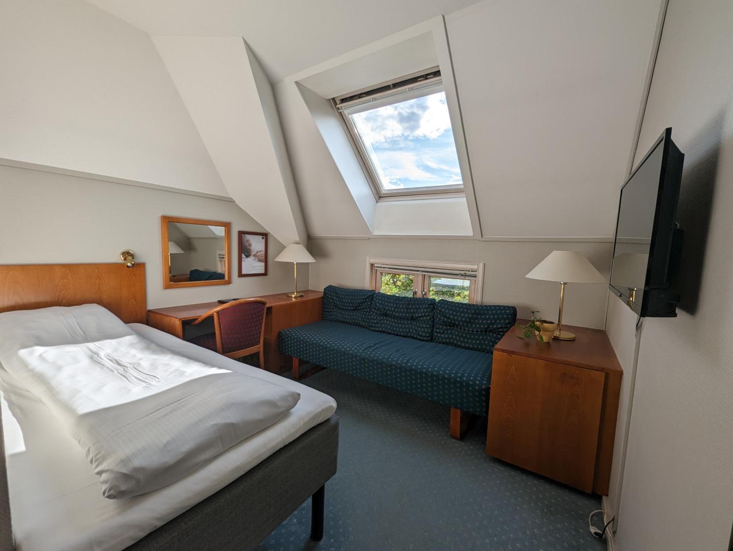Standard Single Room photo 2