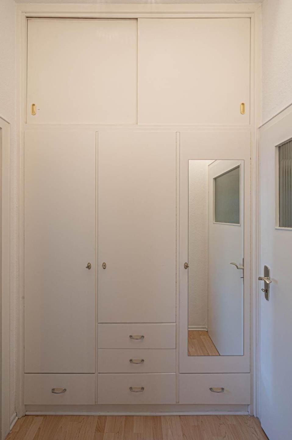 One-Bedroom Apartment photo 3