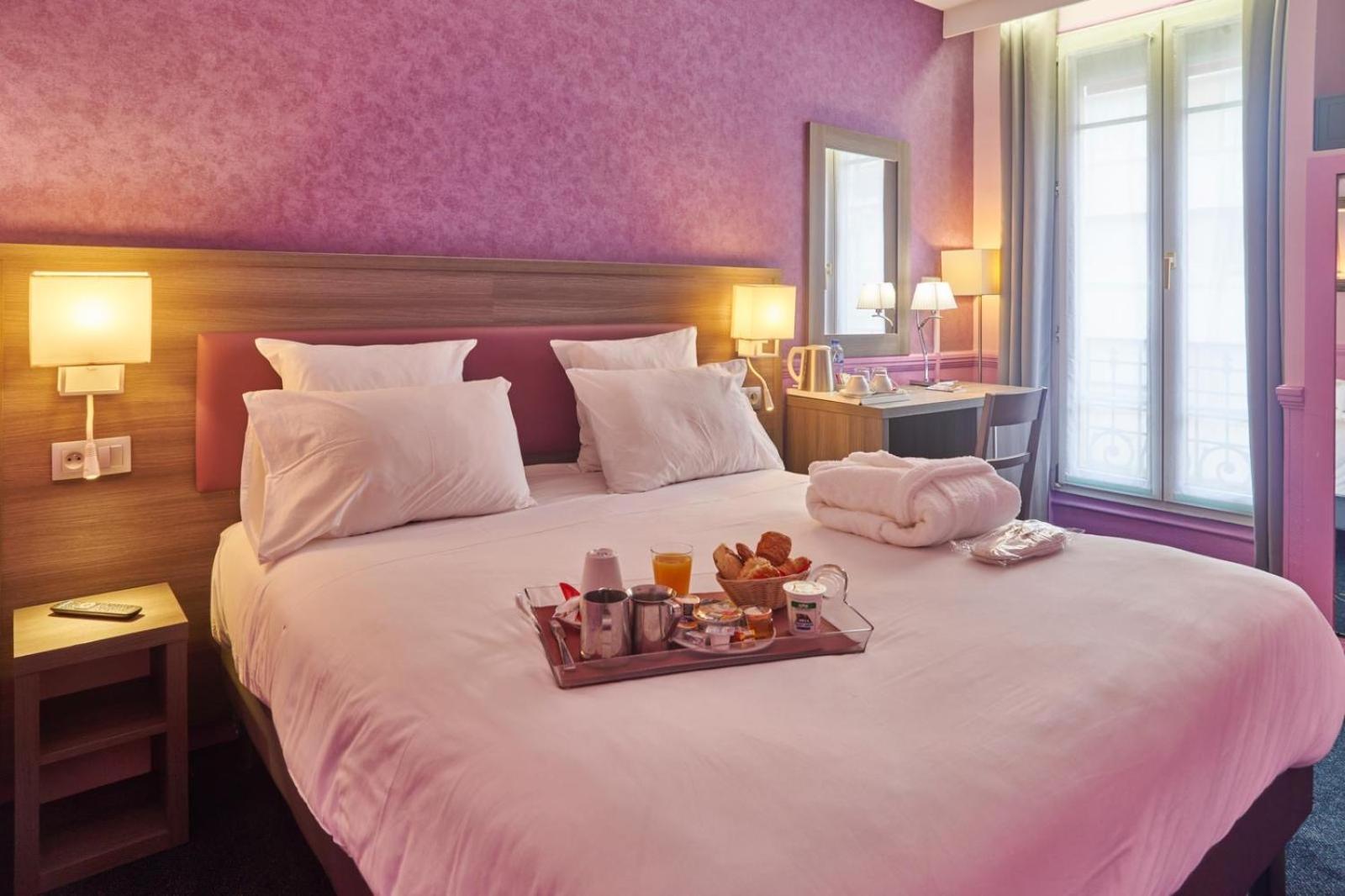 Double or Twin Room photo 3