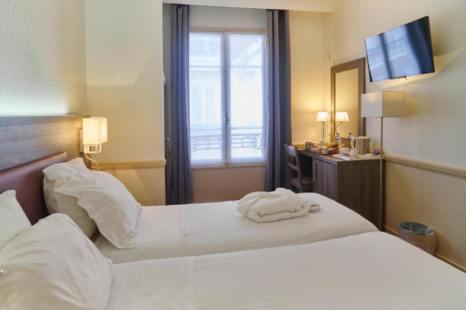 Double or Twin Room photo 2