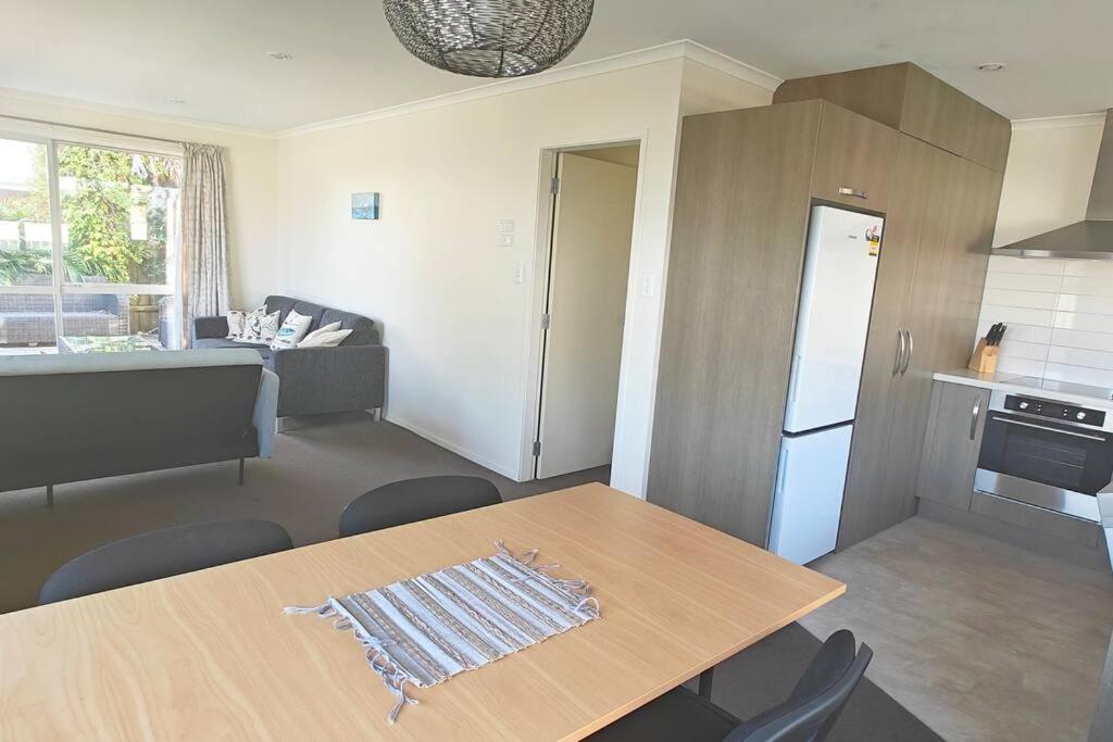 Three-Bedroom House photo 2