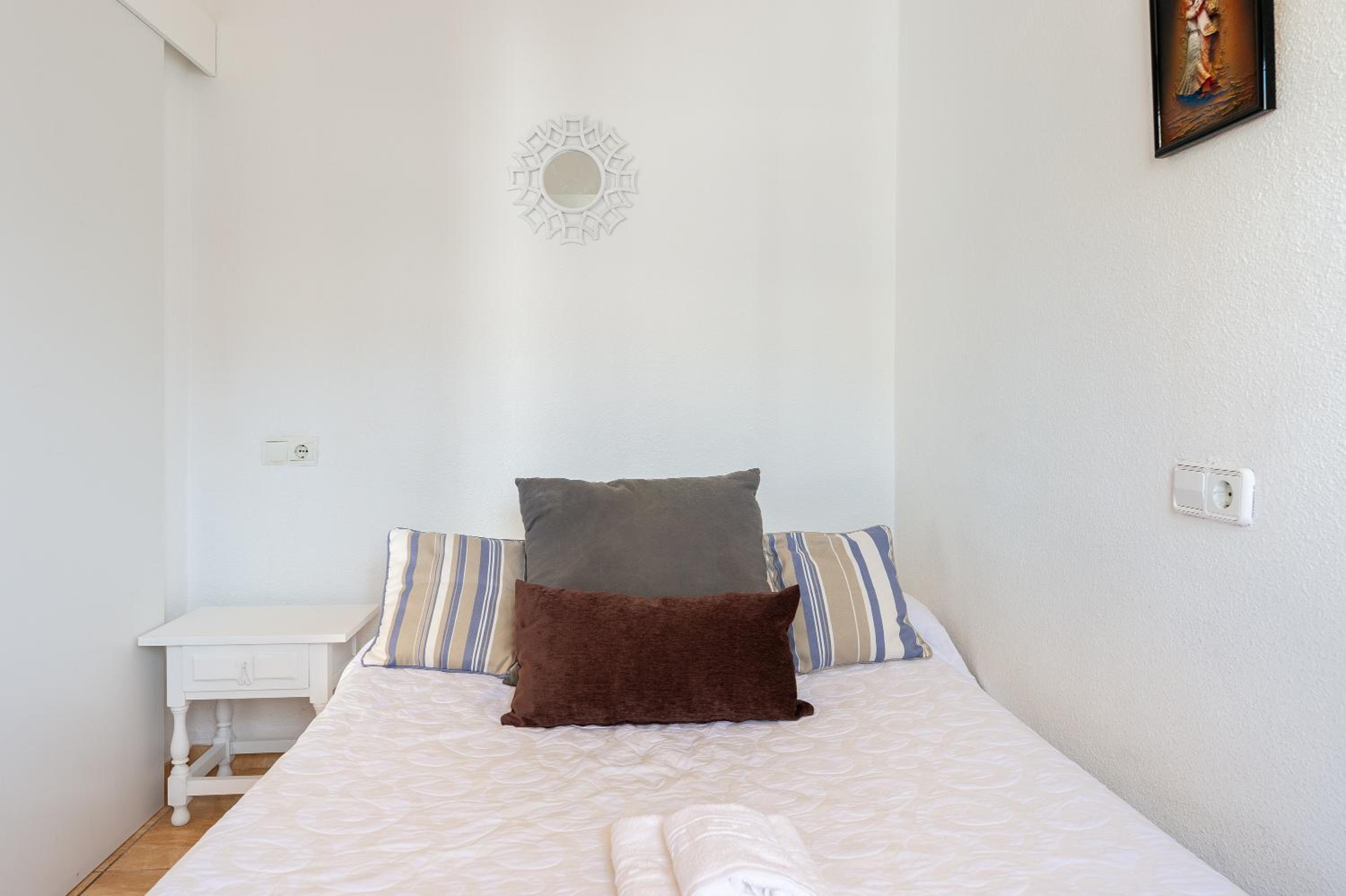 Two-Bedroom Deluxe Apartment with Balcony photo 3