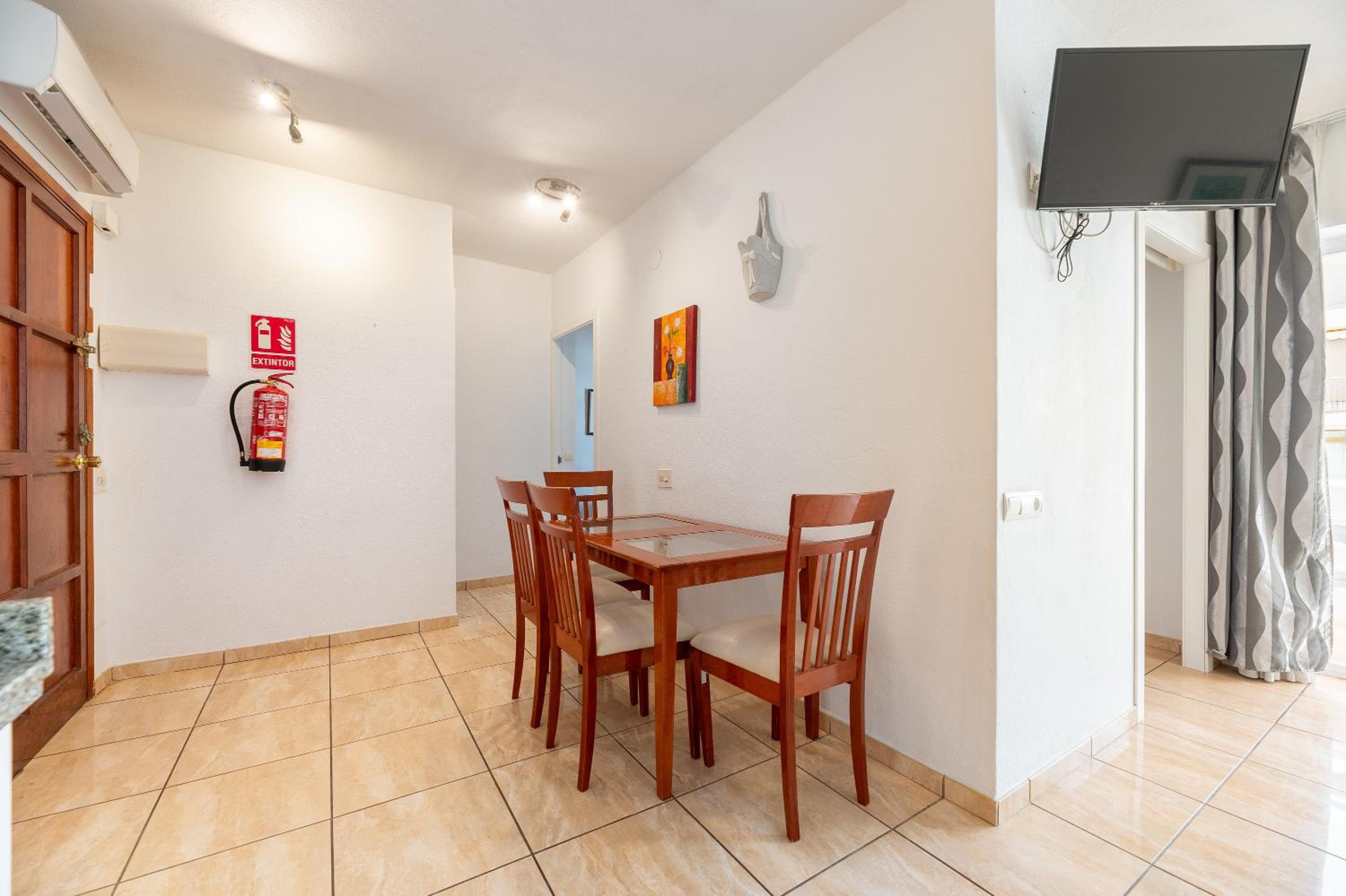 Two-Bedroom Deluxe Apartment with Balcony photo 2