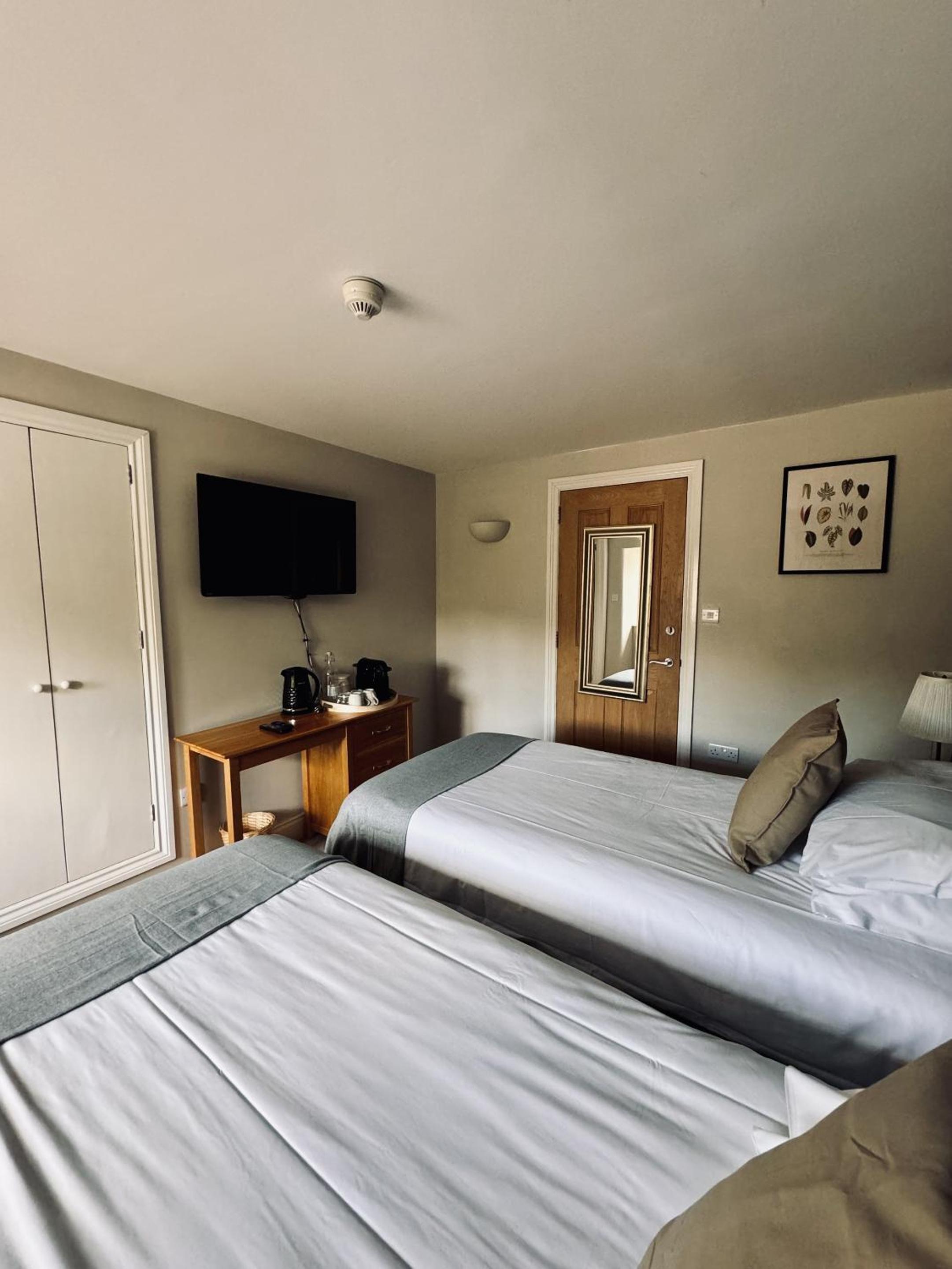 Small Twin Room photo 1