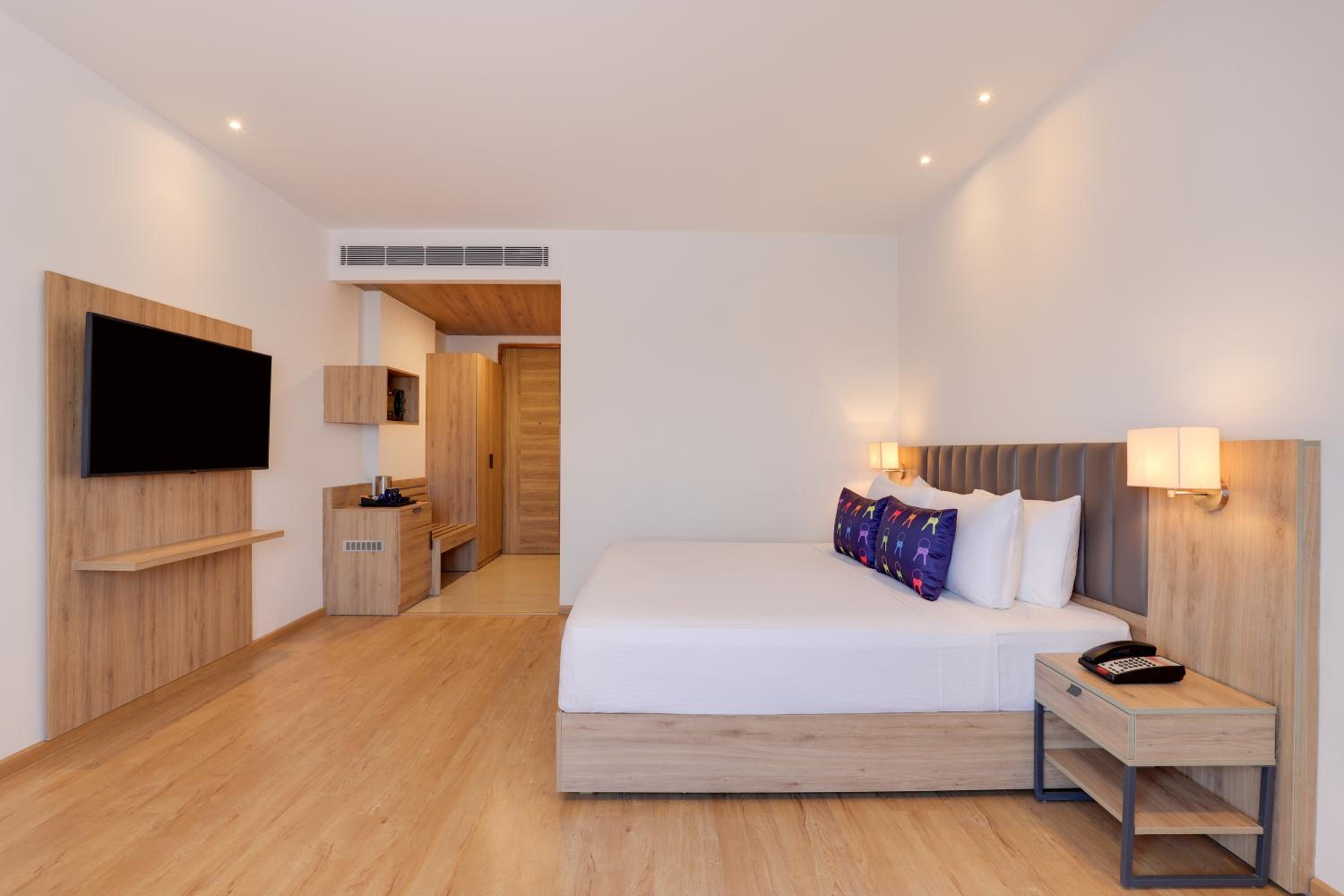 Standard Double Room - Photo 5
