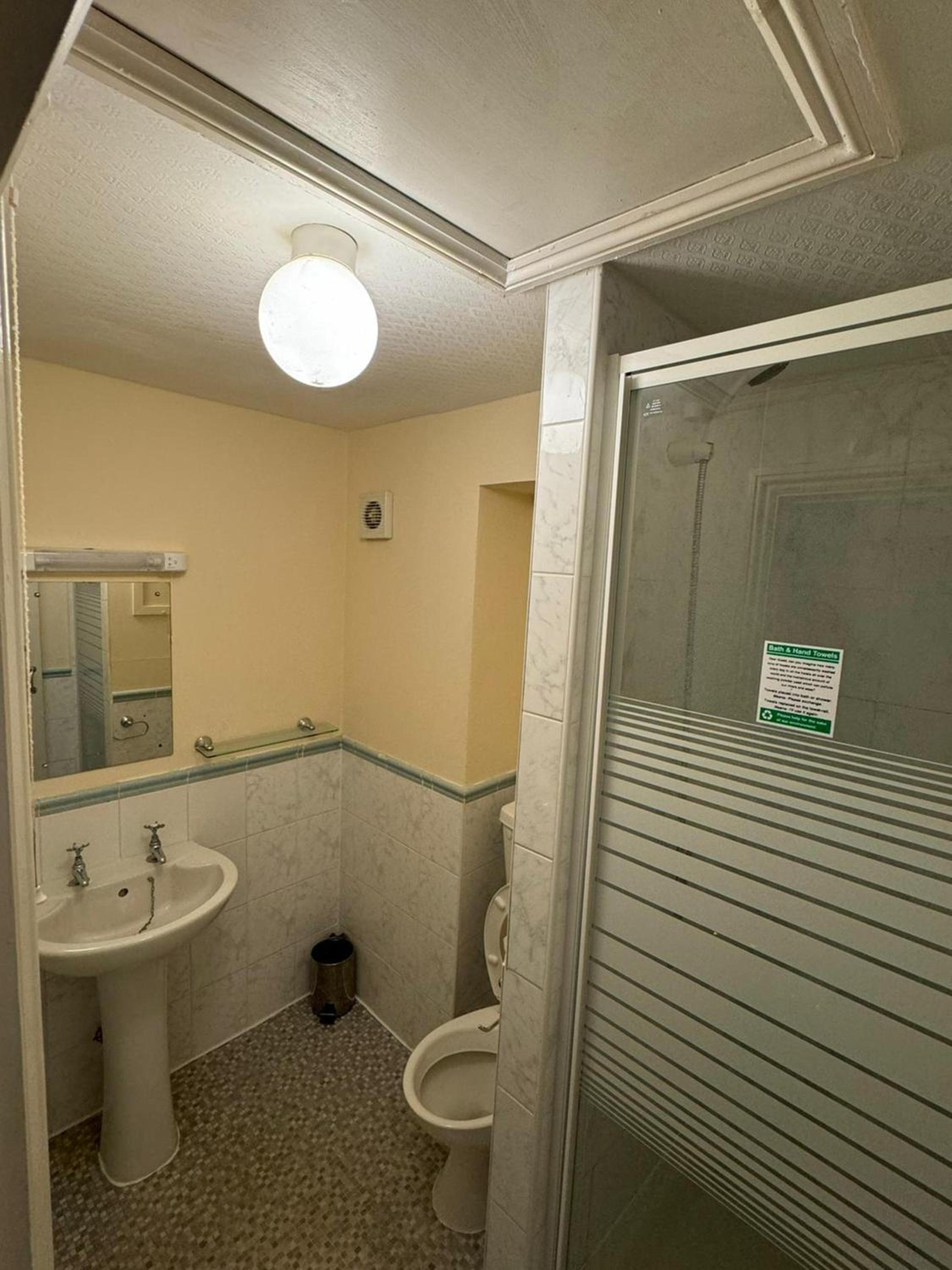 Standard Double Room photo 3