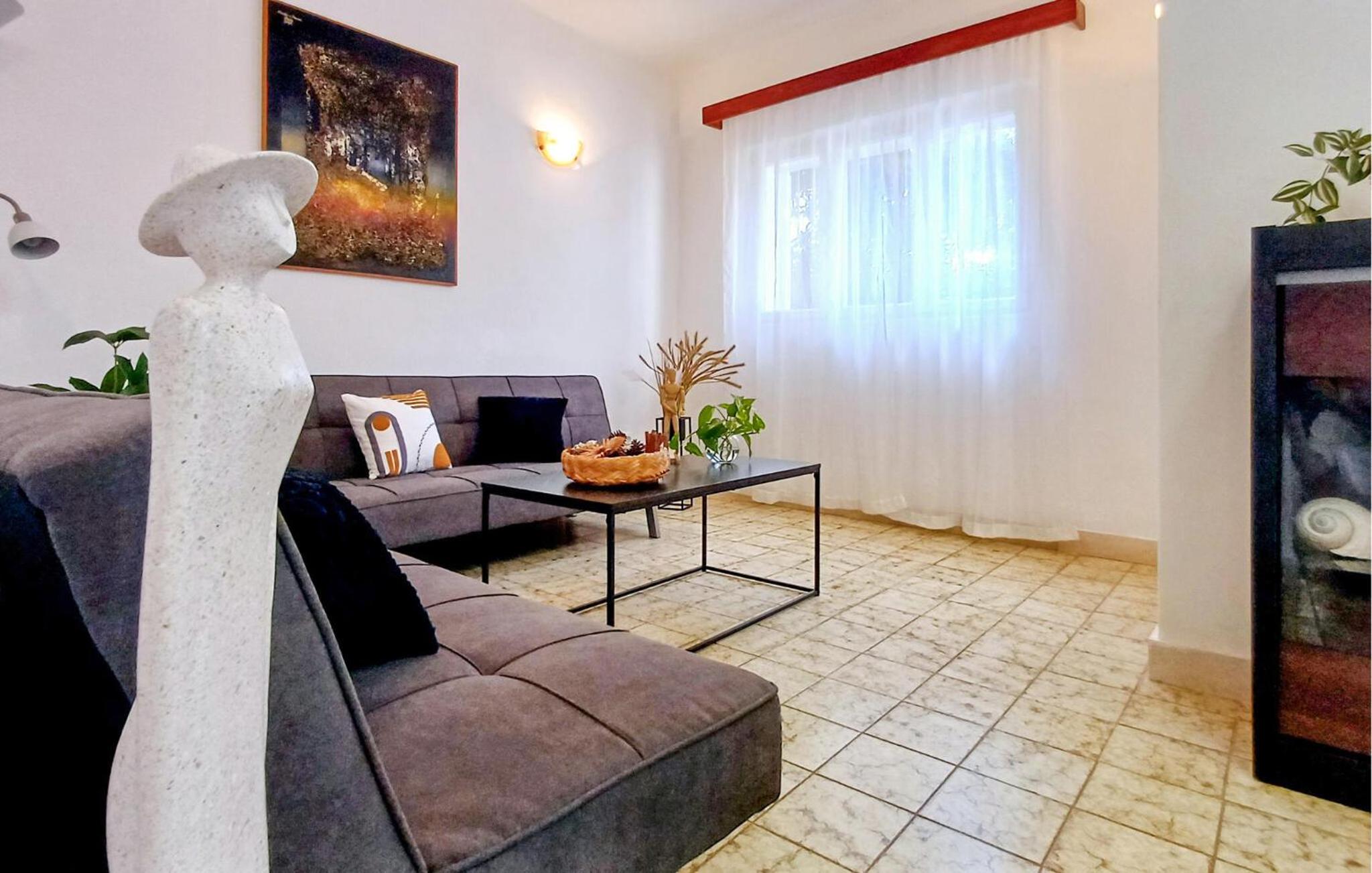 Three-Bedroom Vacation Home 