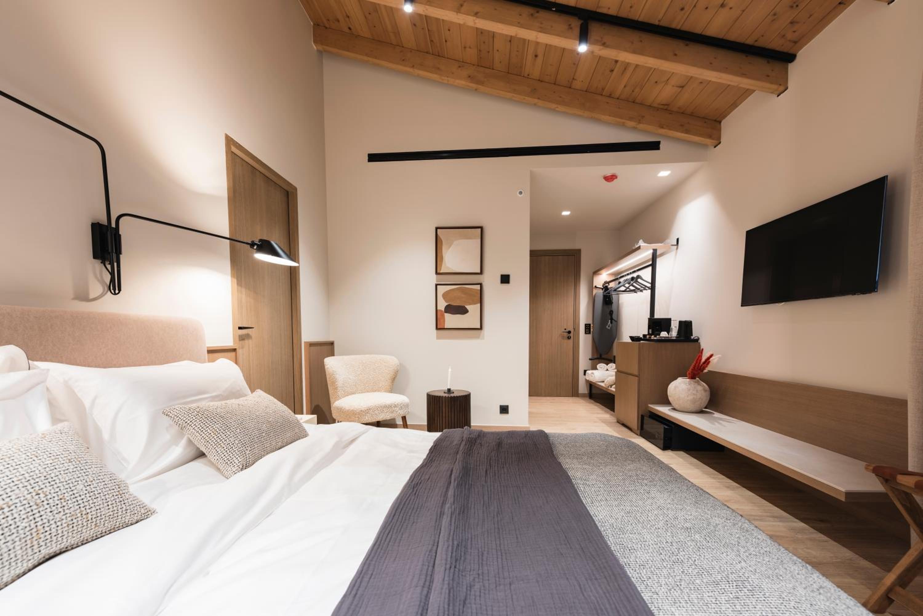  Revi Suite with Mountain View photo 2