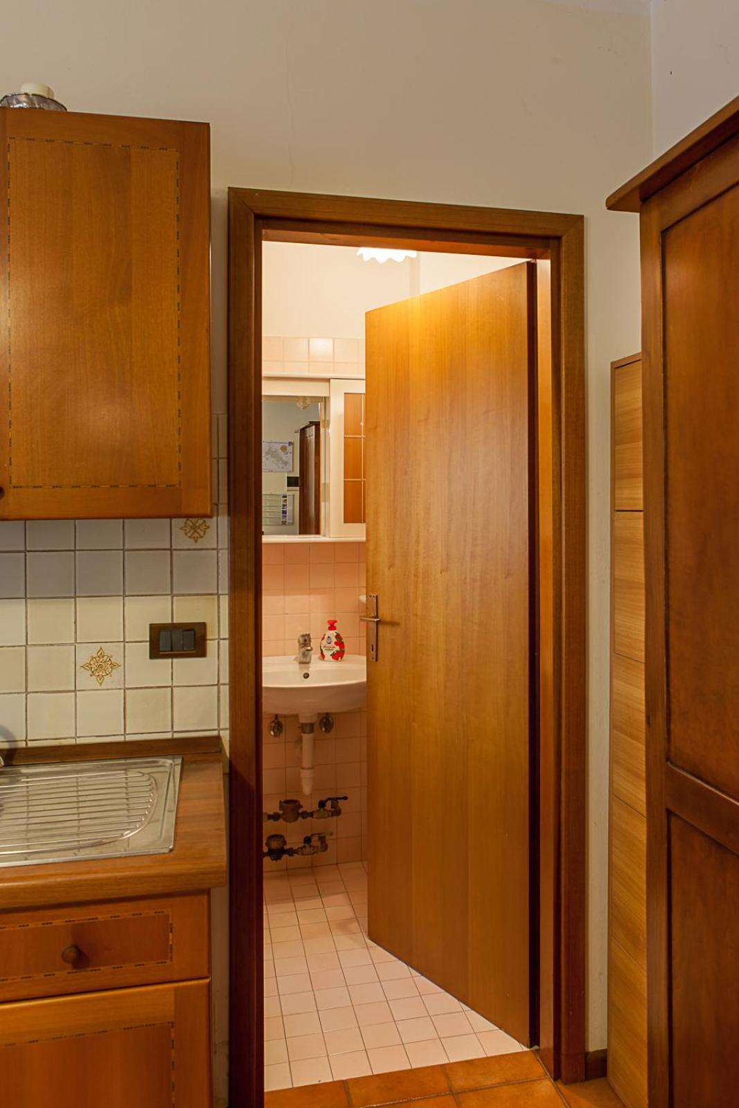 One-Bedroom Apartment - Photo 12