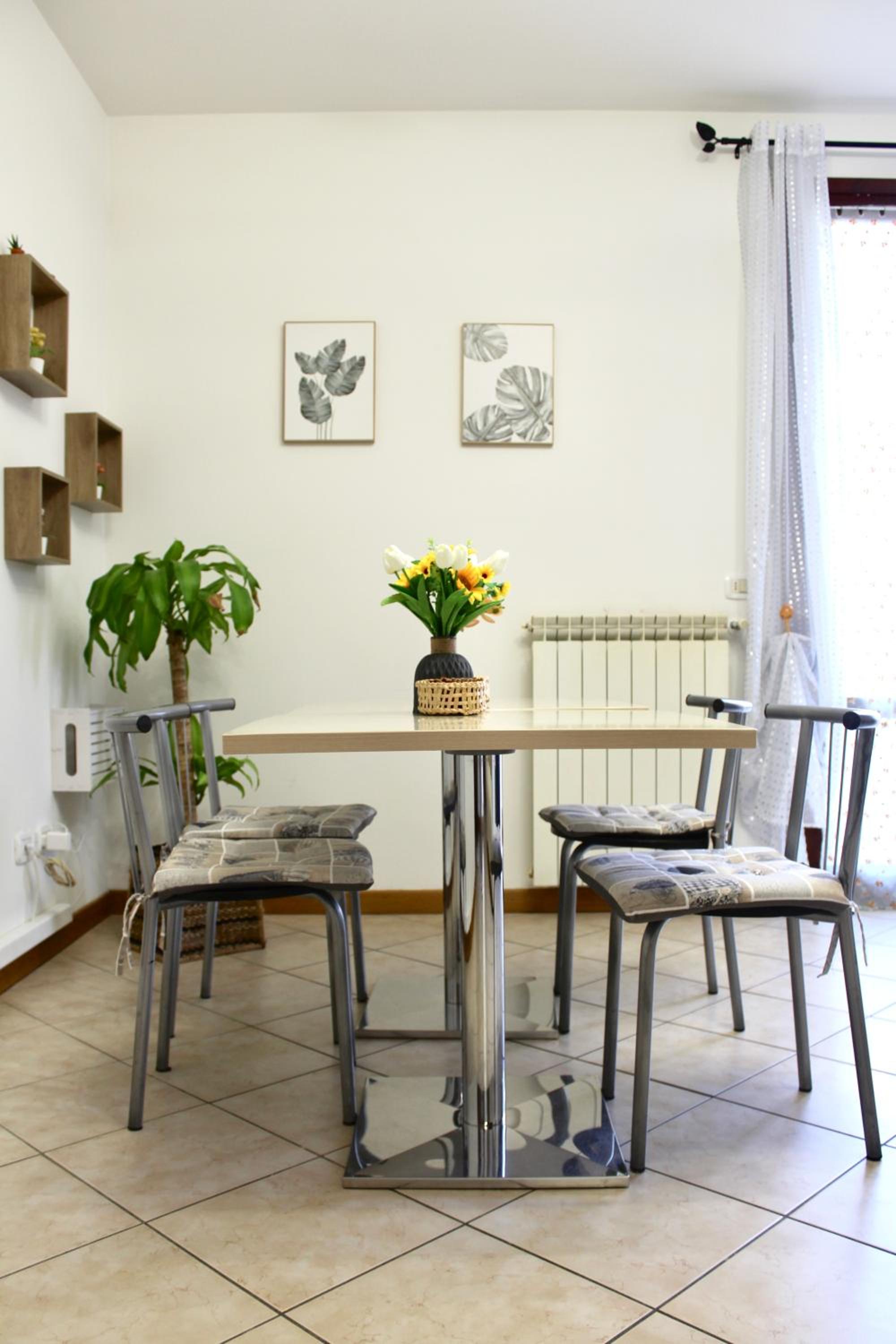 Apartment photo 2