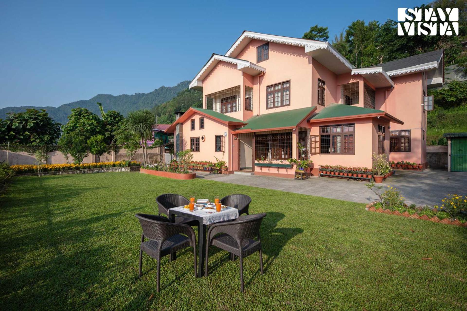 Villa photo 2