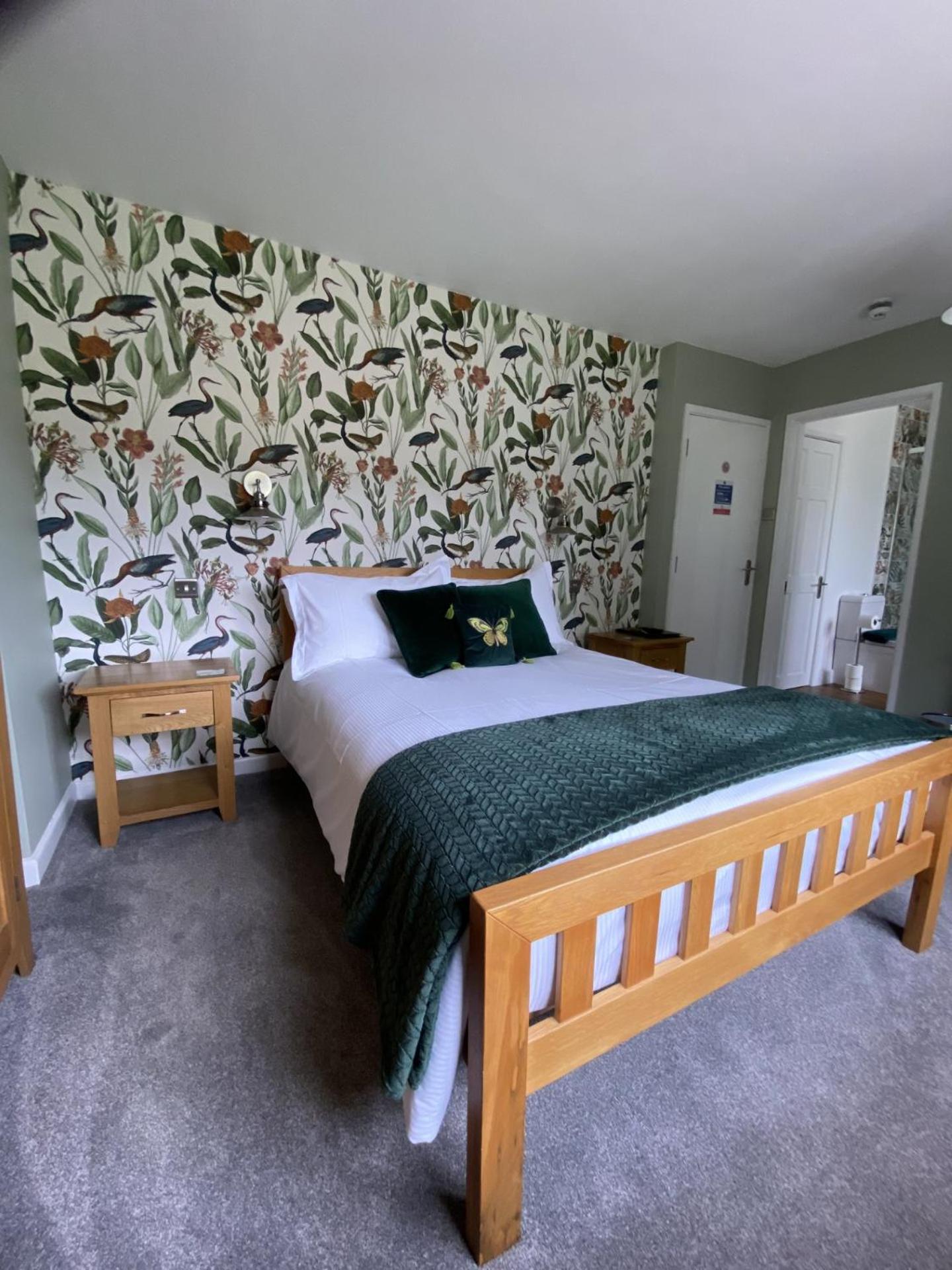 Deluxe King Room photo 1