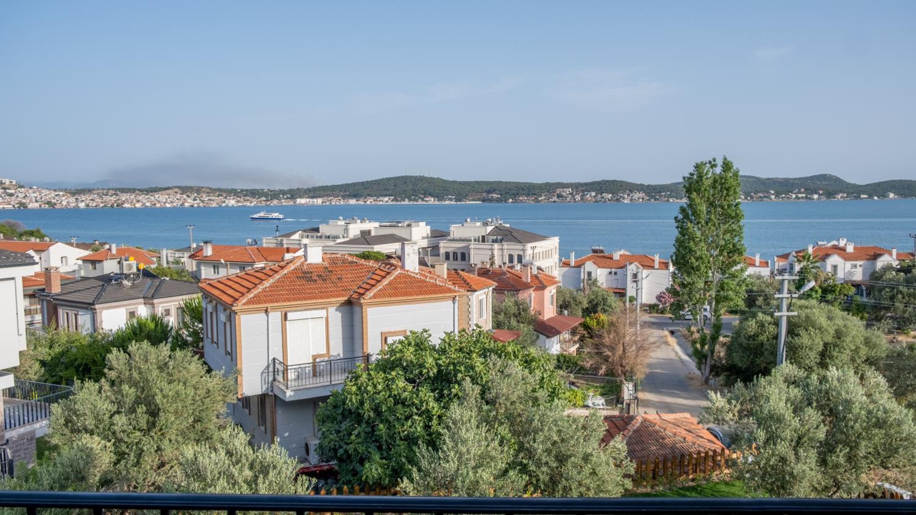 Deluxe Double Room with Balcony and Sea View photo 2