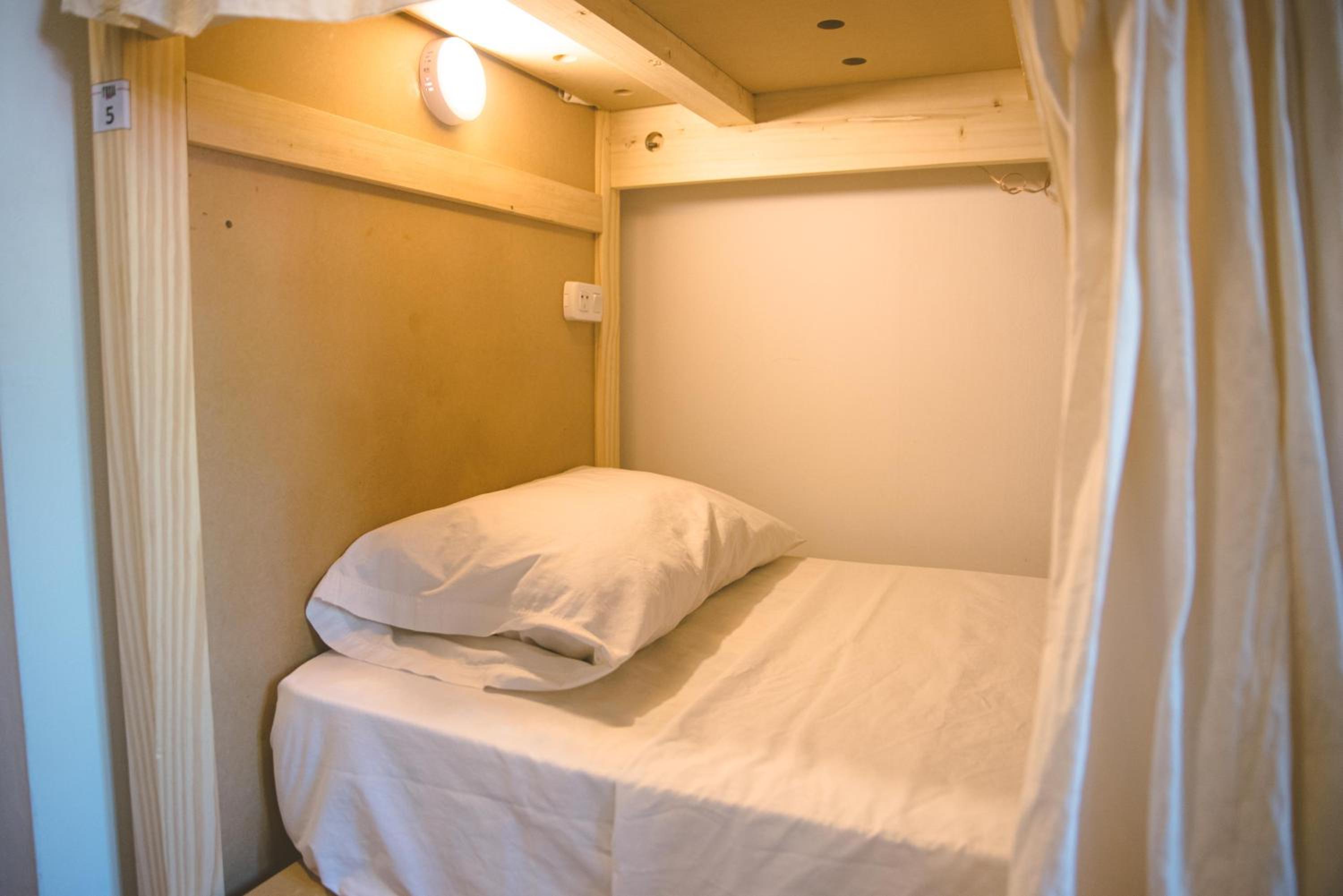 Bed In 6-Bed Dormitory Room photo 1