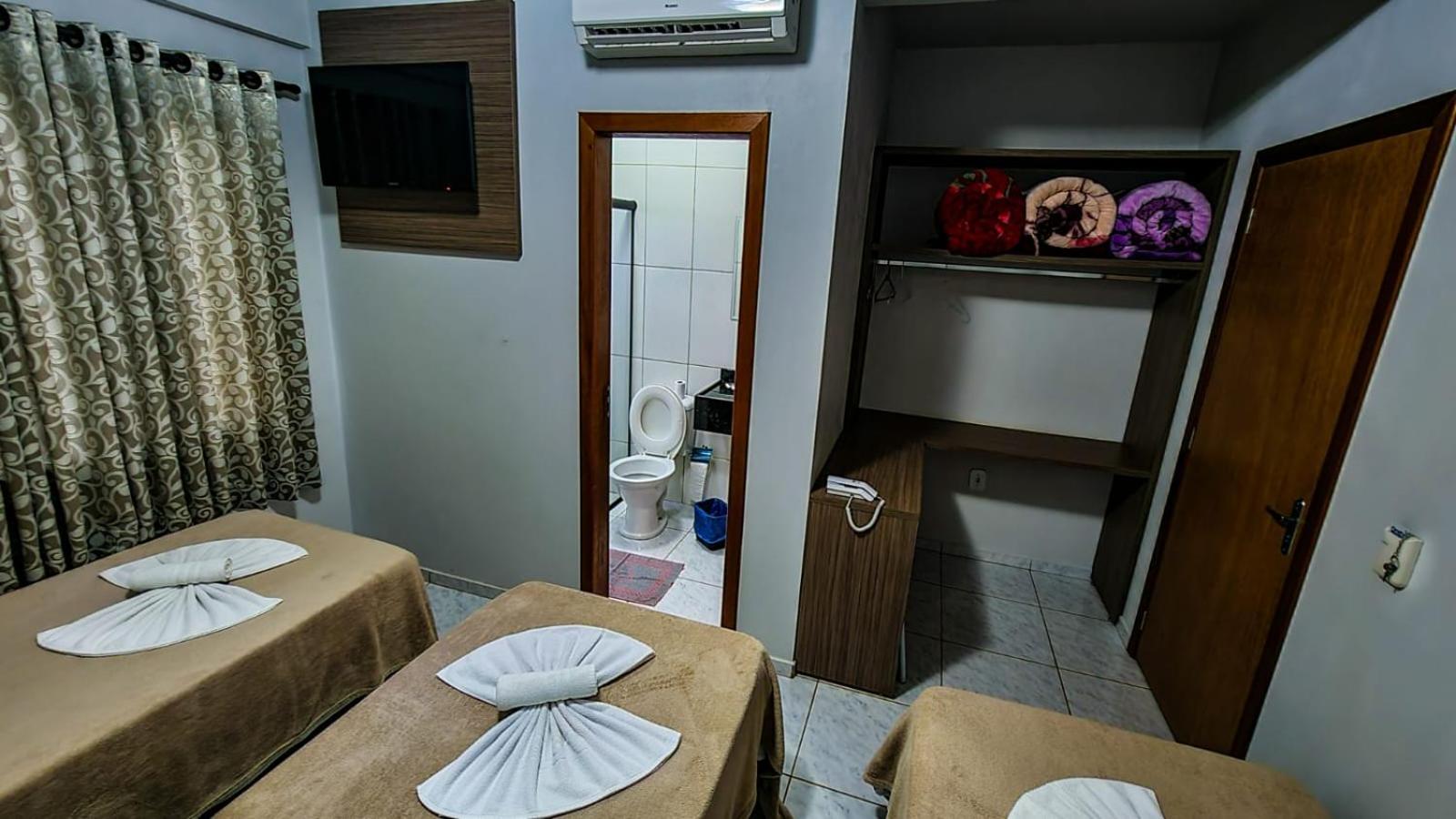 Economy Triple Room photo 1