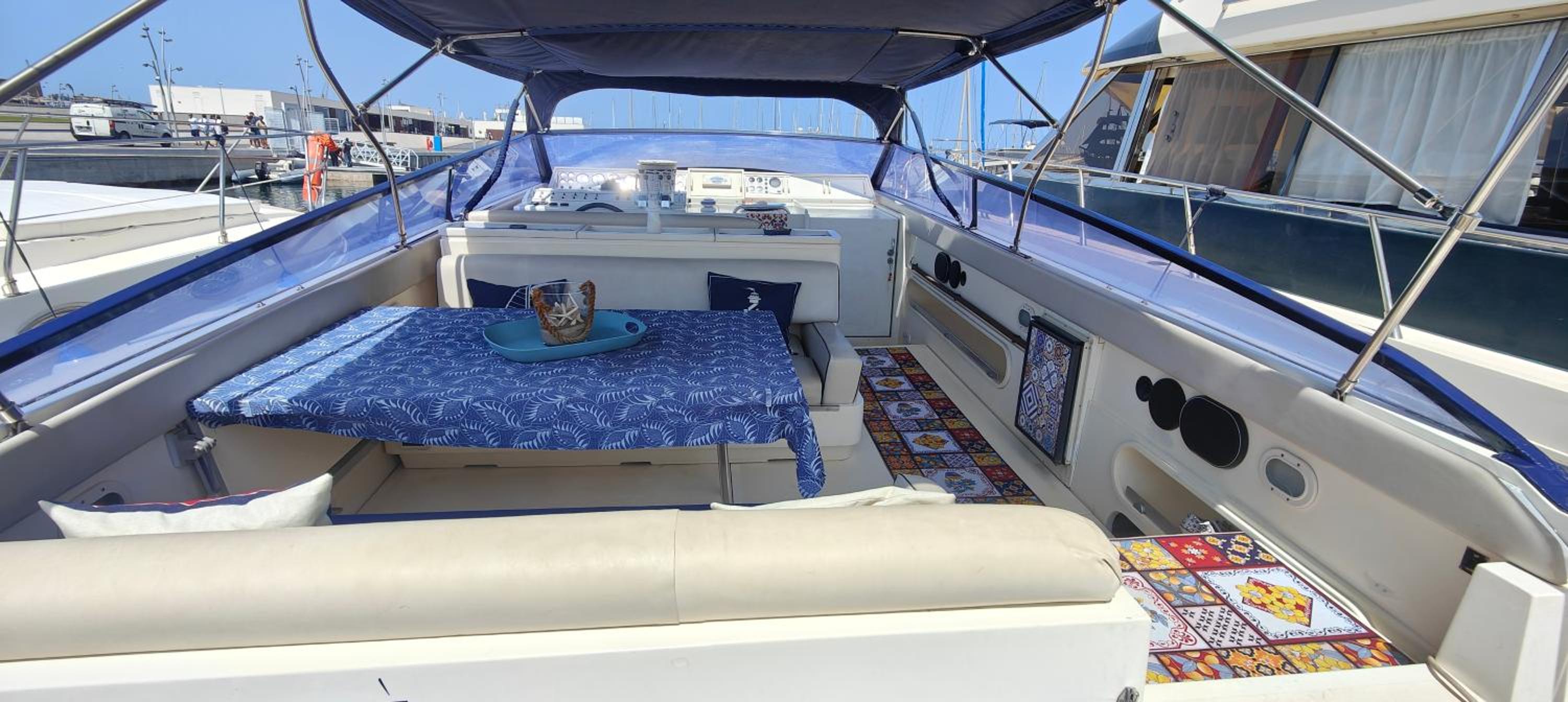 Two-Cabin Boat - Photo 35