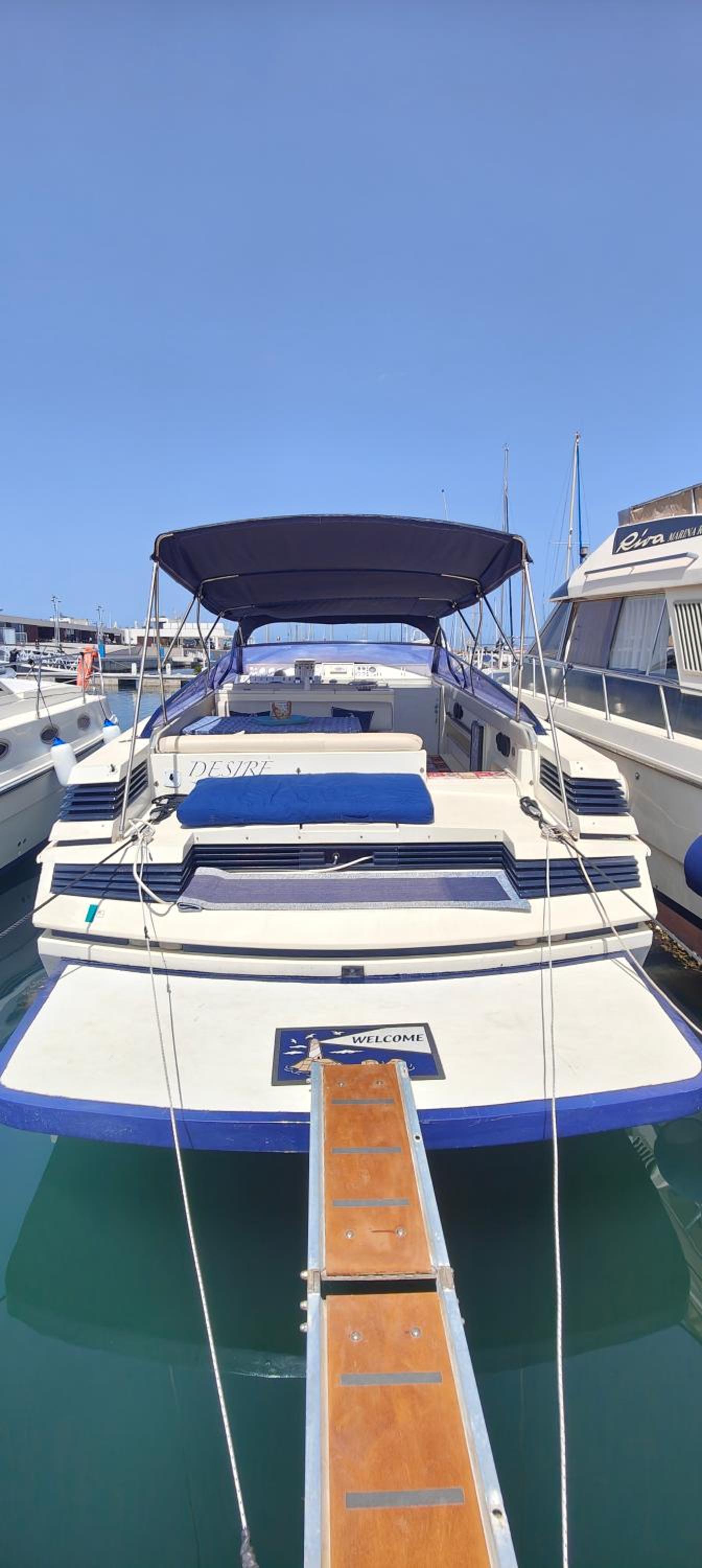 Two-Cabin Boat - Photo 34