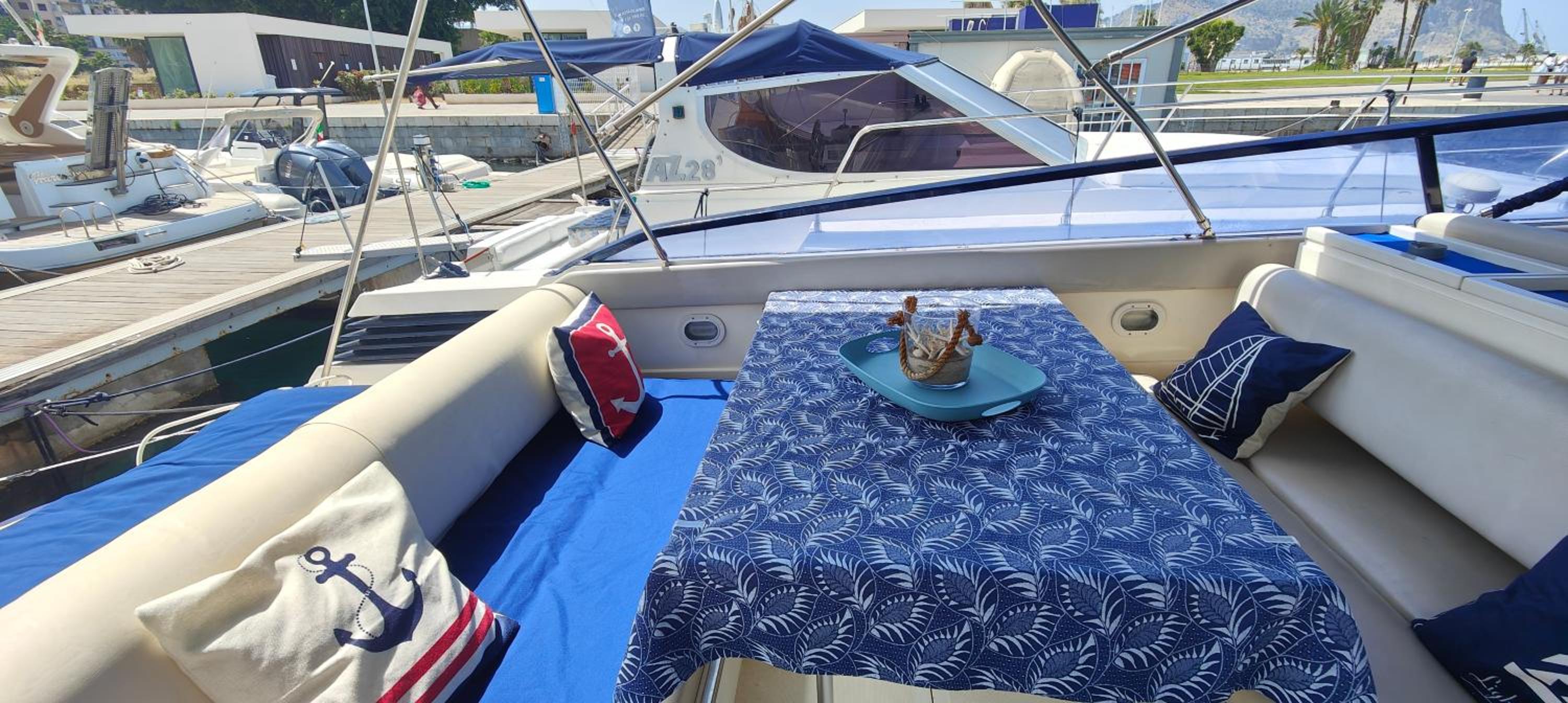 Two-Cabin Boat - Photo 33