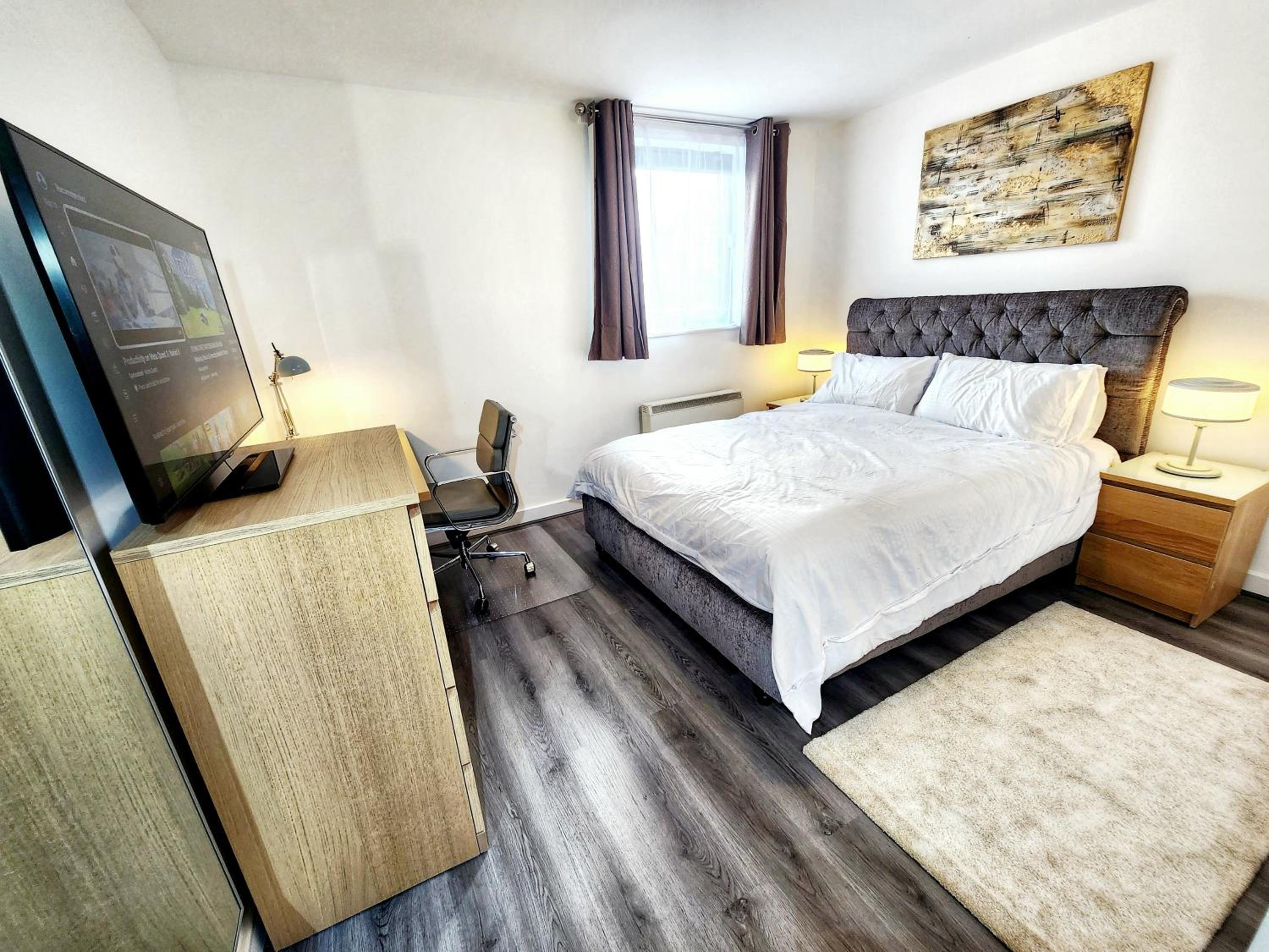 One-Bedroom Apartment with Balcony photo 1
