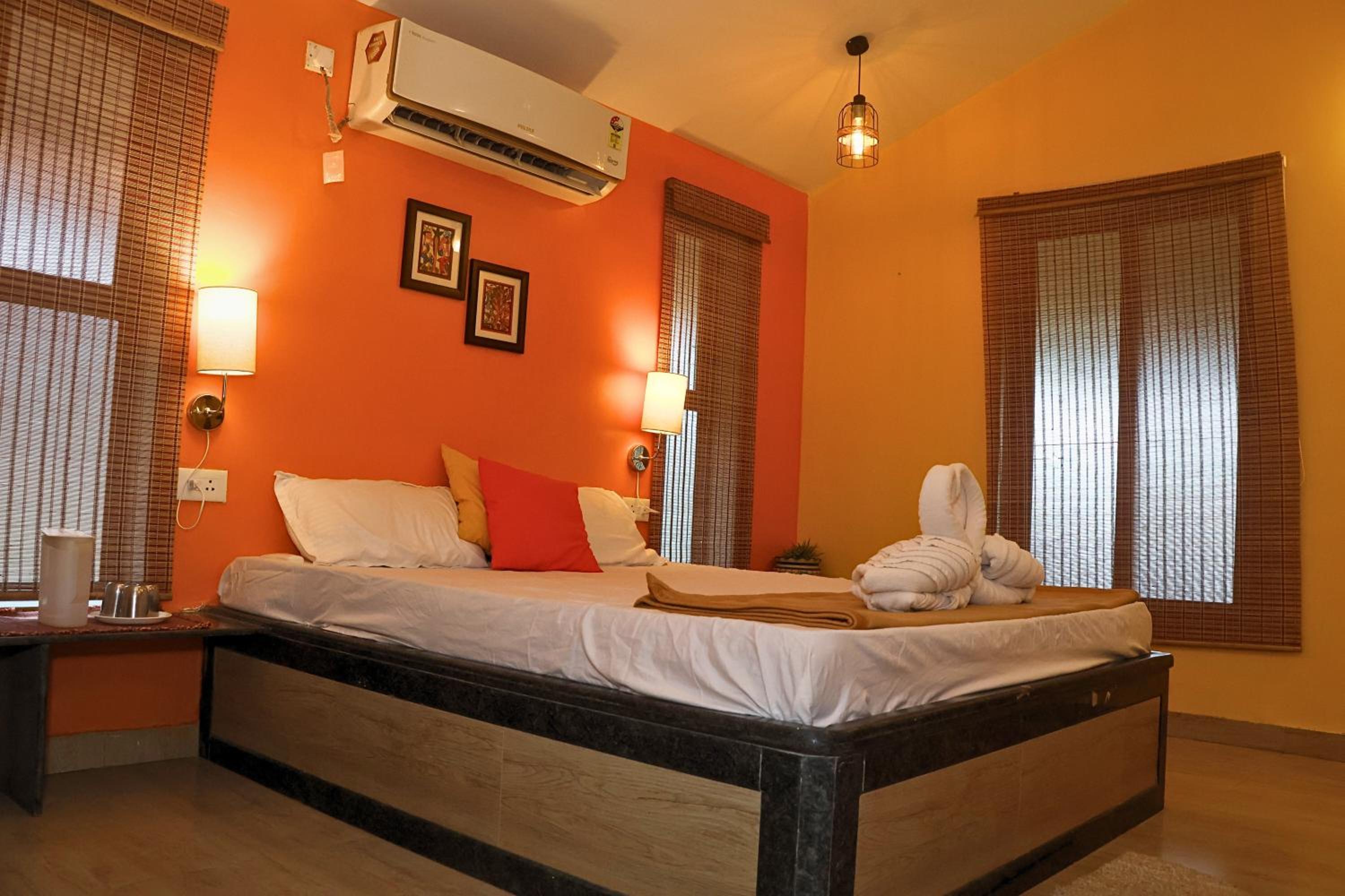 Deluxe Room - Photo 15