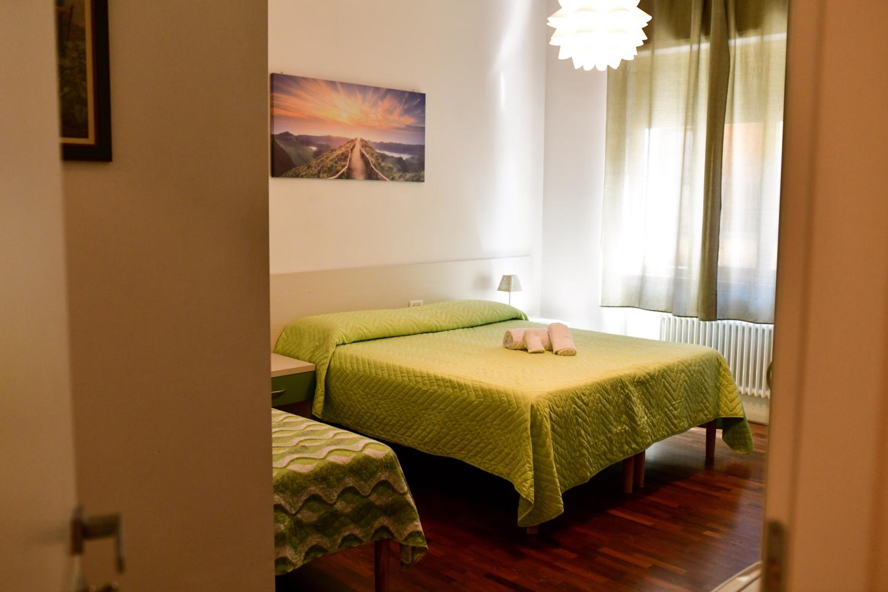 Triple Room with Bathroom photo 2