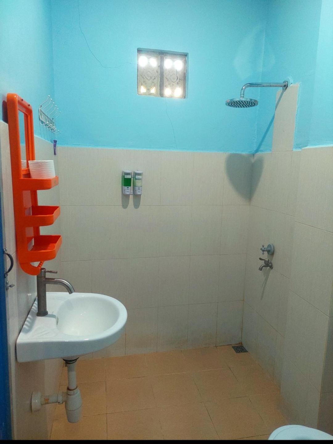Double Room with Private Bathroom photo 2