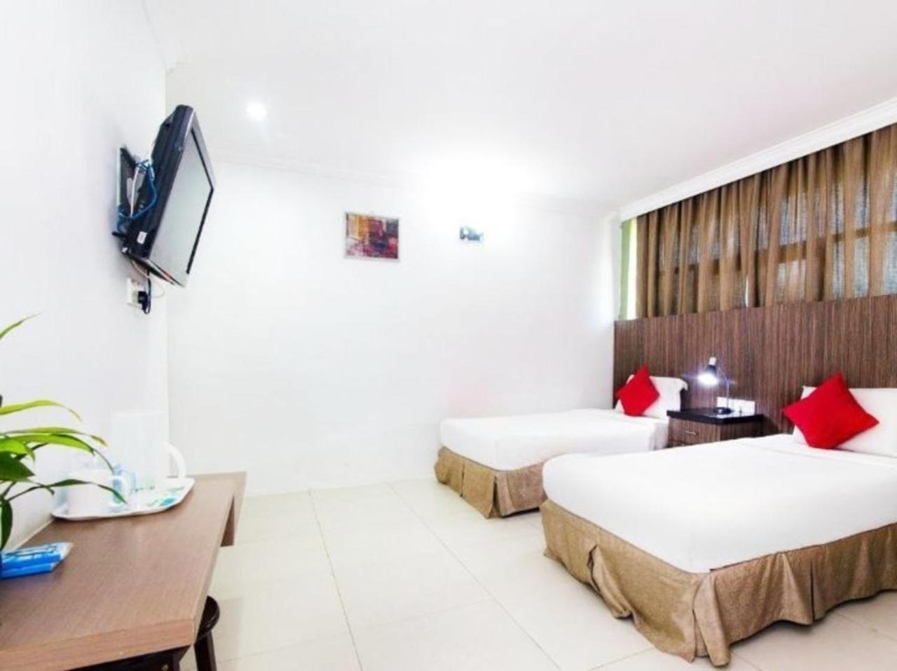 Deluxe Twin Room - Photo 3