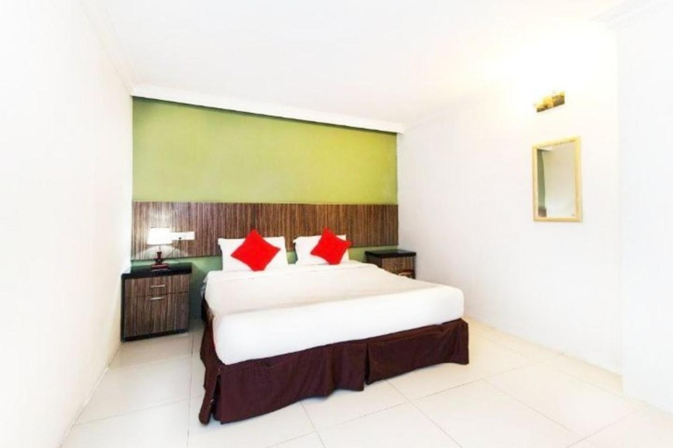 Standard King Room - Photo 3