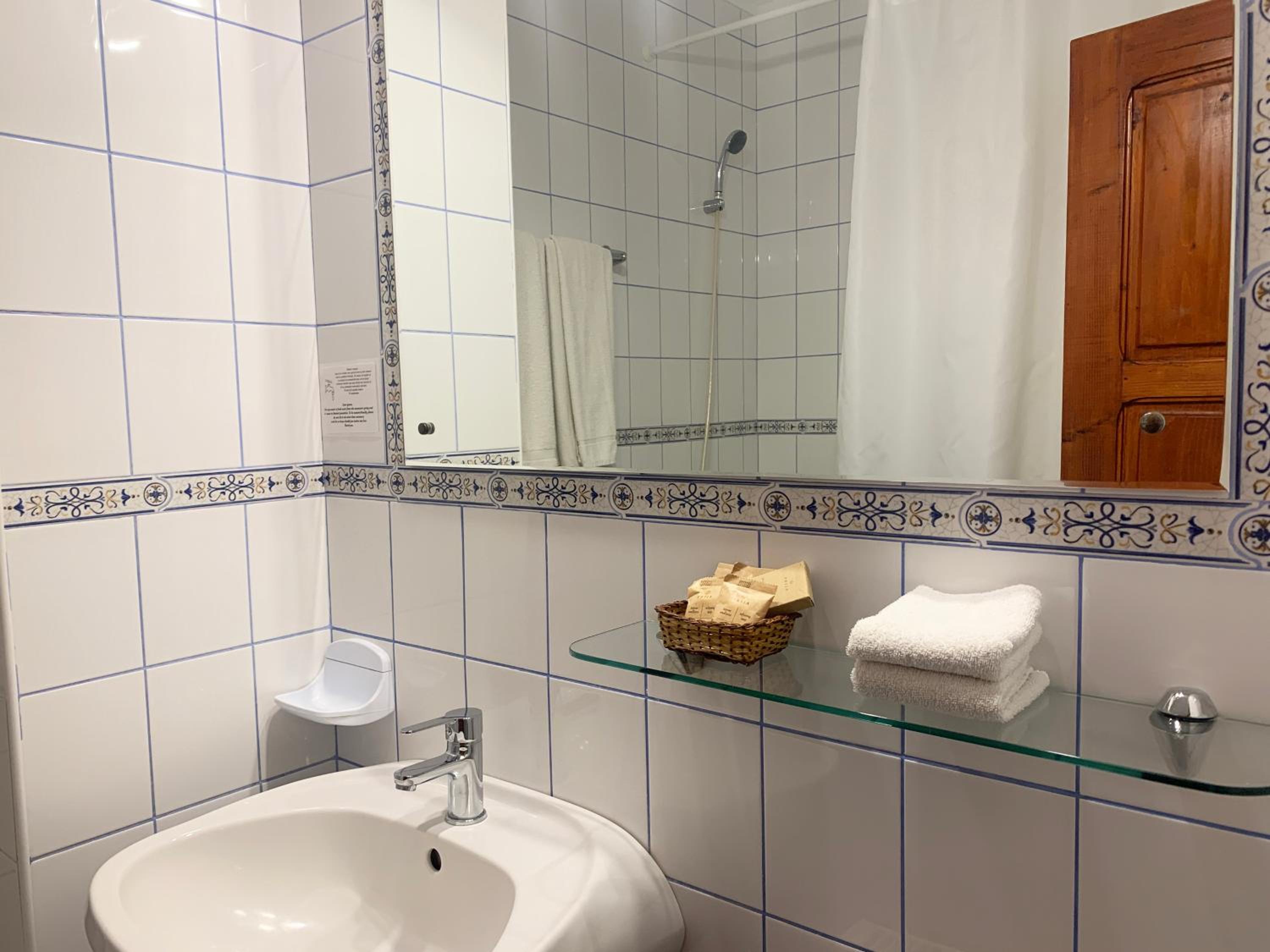 Double Room with Balcony photo 3