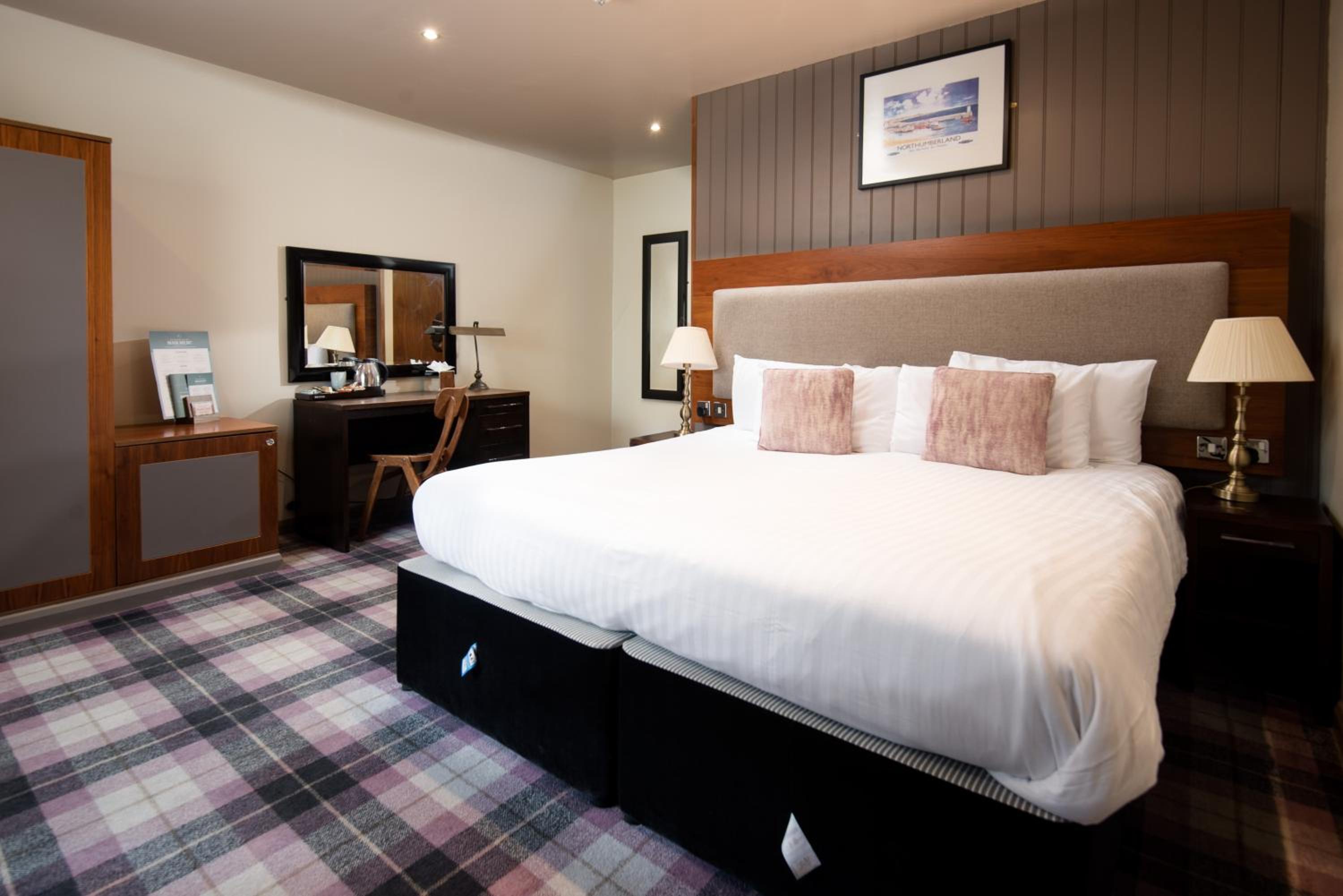 Accessible Double or Twin Room photo 1